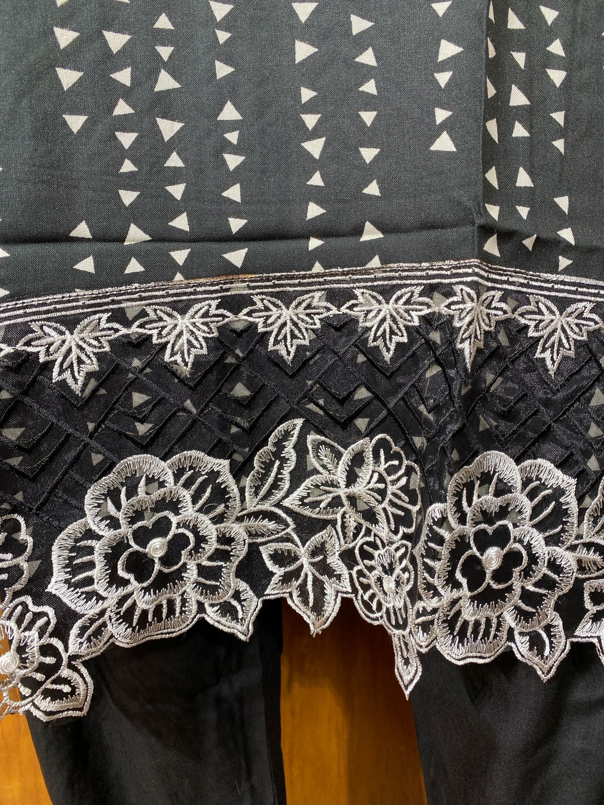 MAHAM LAWN READYMADE SUIT 3