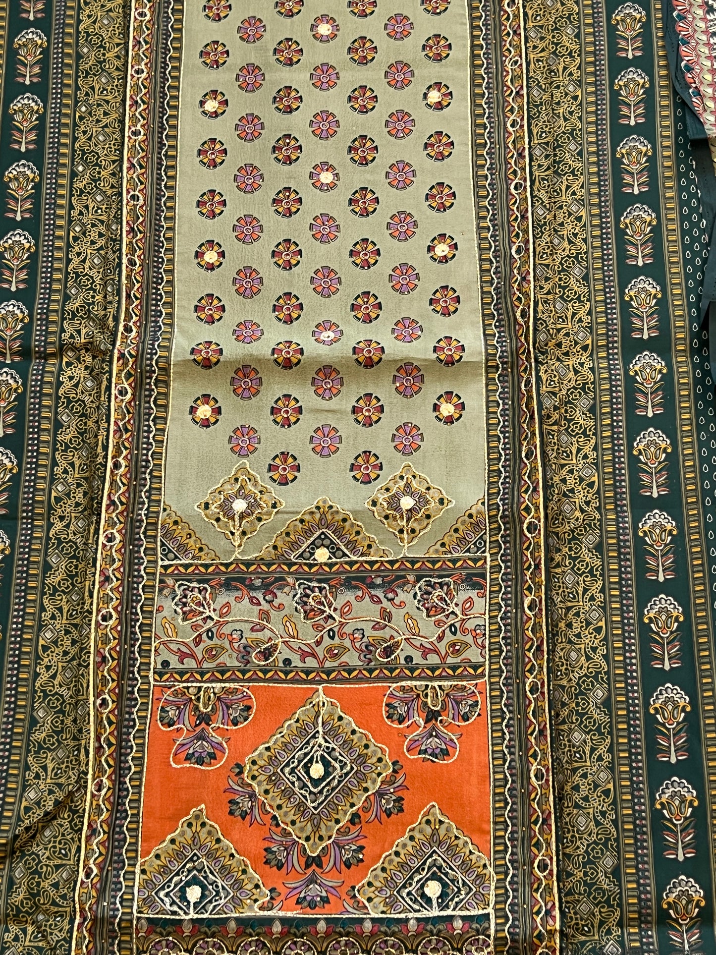 GREEN NAYAB MUSLIN EMBROIDERY SUIT