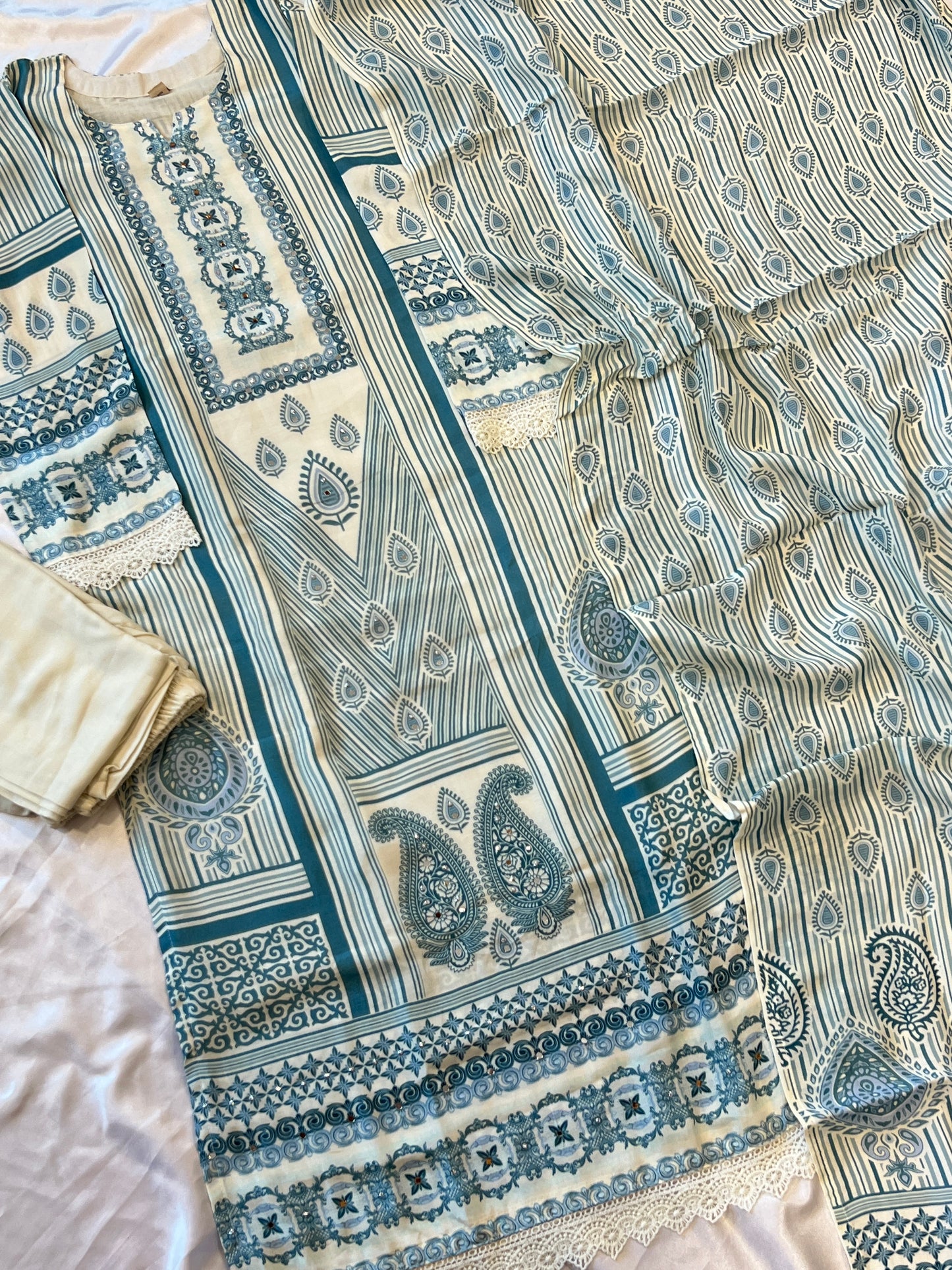 SF MUSLIN READYMADE SUIT 700