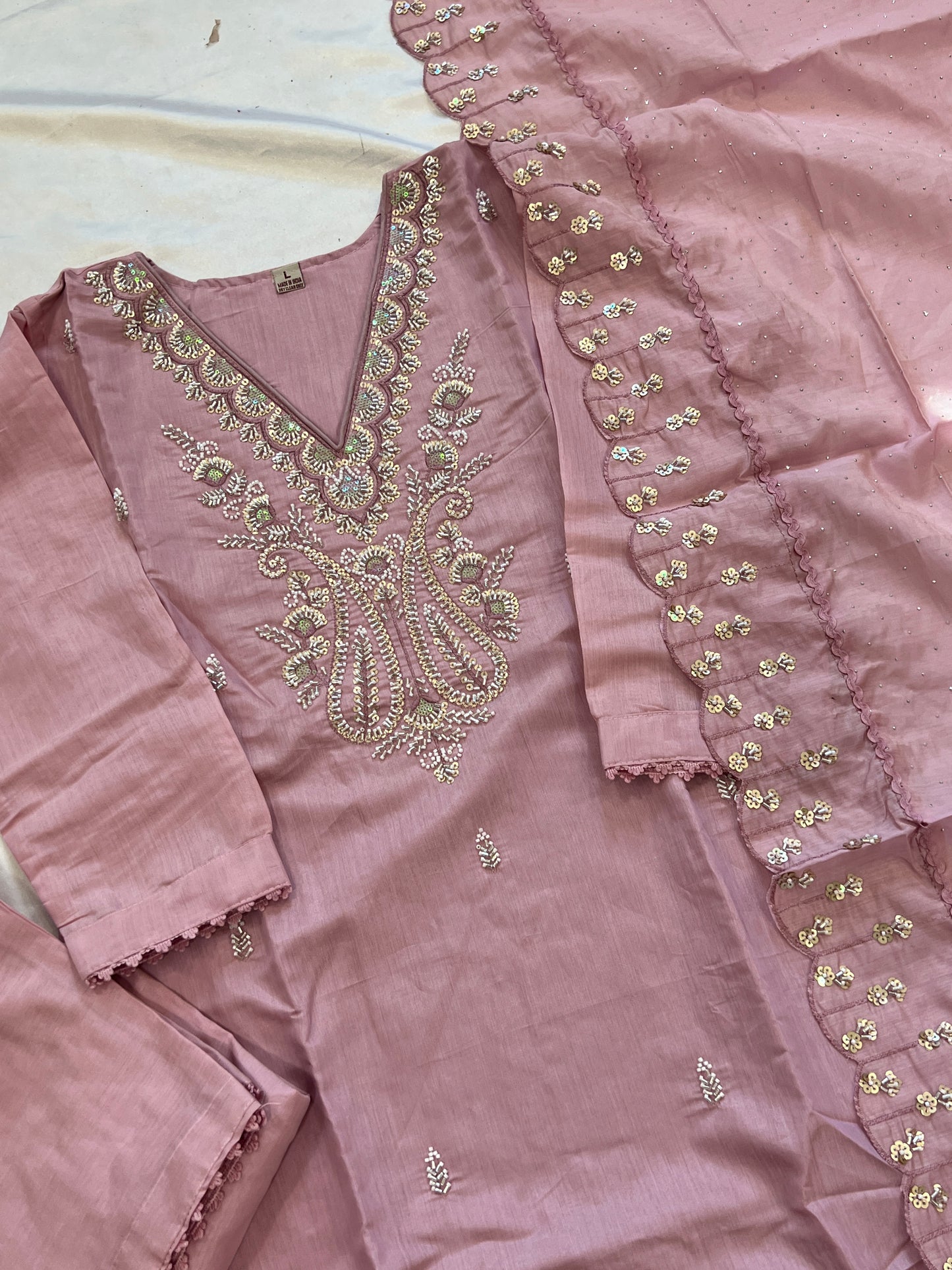 ONION PINK SILK EMBROIDERY SUIT