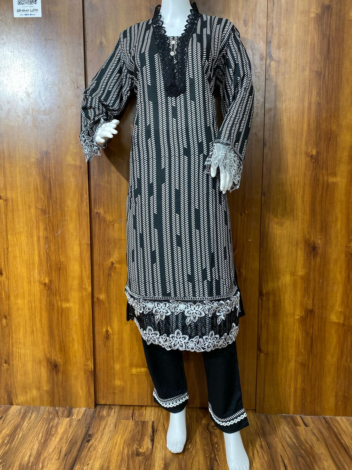 MAHAM LAWN READYMADE SUIT 2