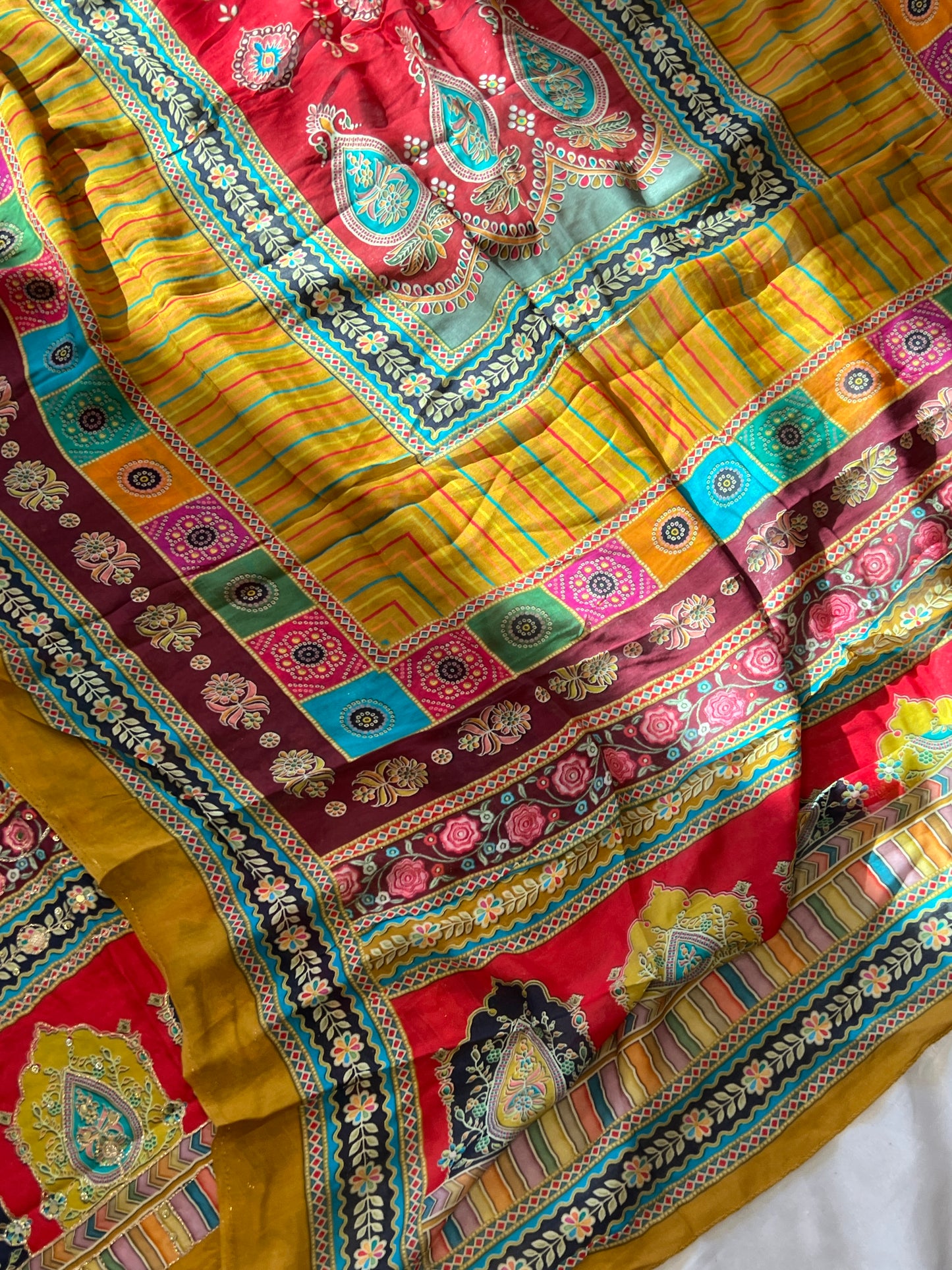 COLOUFUL MUSLIN EMBROIDERY SUIT 4