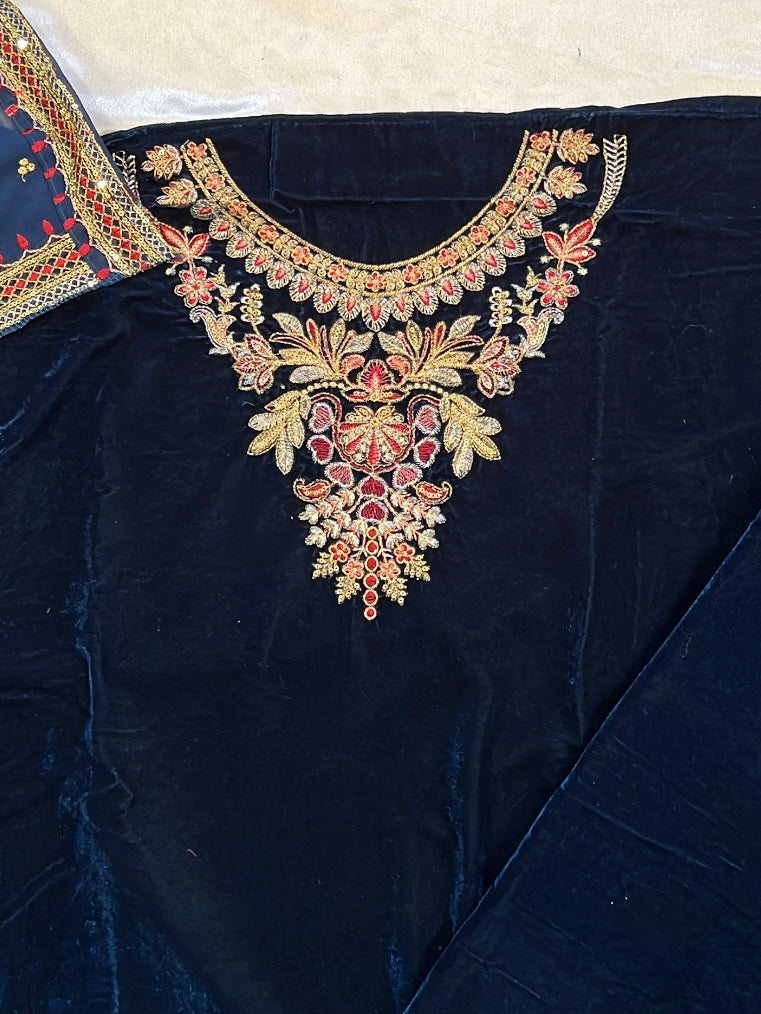 DARK BLUE VELVET EMBROIDERY SUIT Q