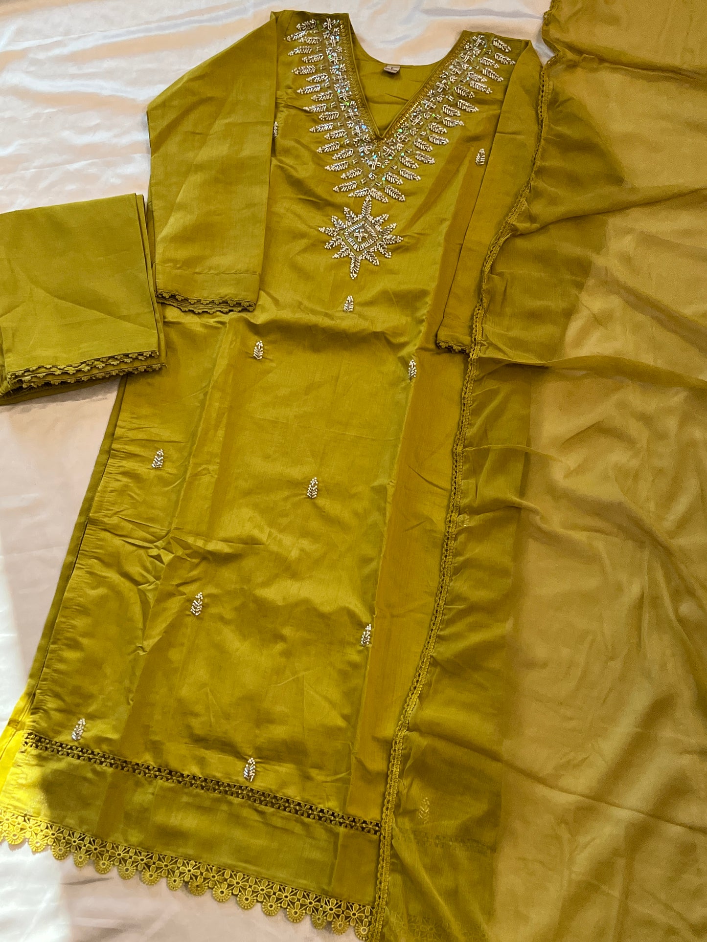 GREEN SILK EMBROIDERY SUIT