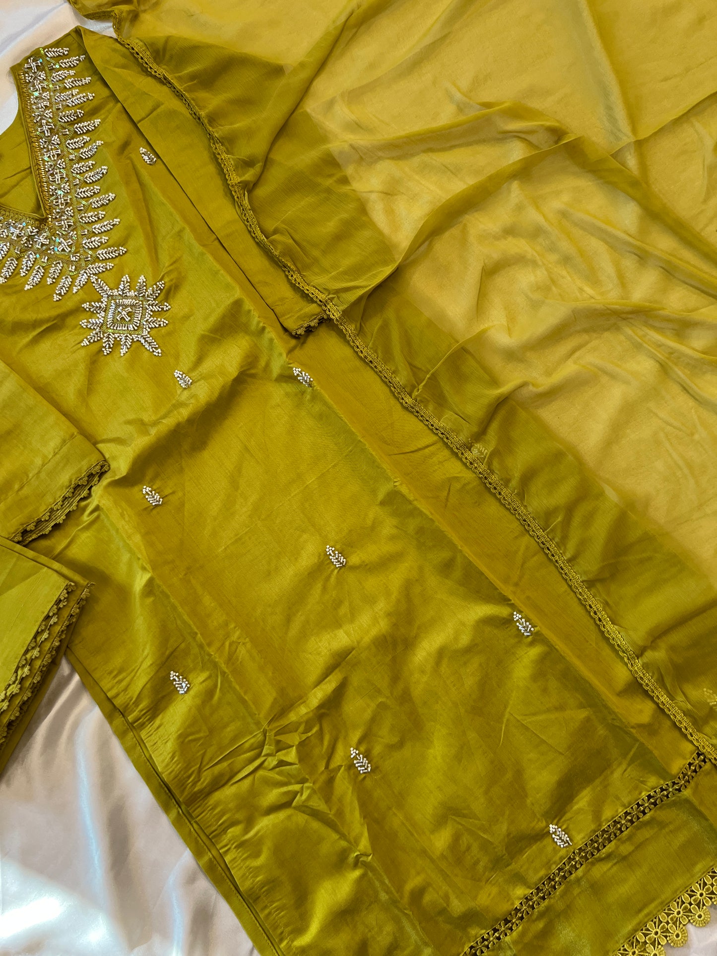 GREEN SILK EMBROIDERY SUIT
