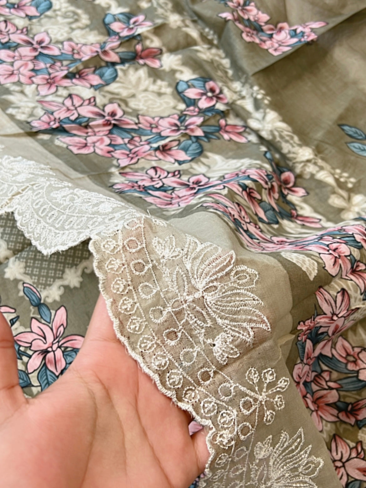 HAALA LAWN EMBROIDERY PATCH SUIT 8 Q