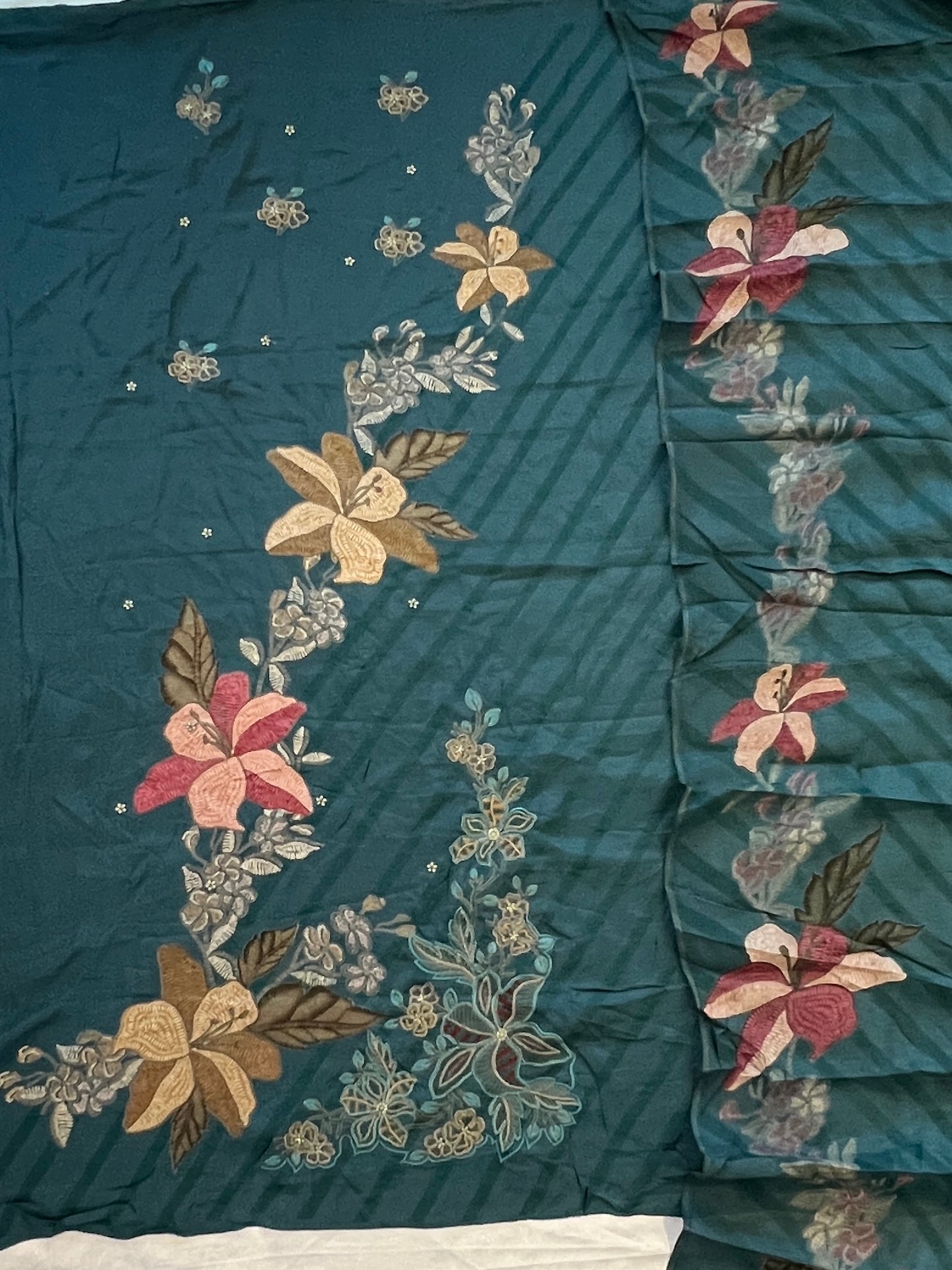QUEEN BLUE MUSLIN EMBROIDERY SUIT