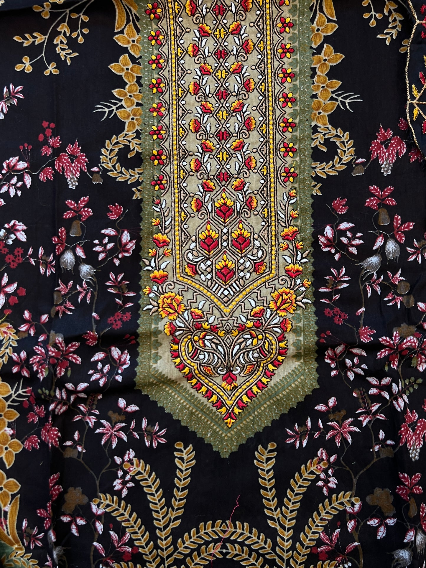HARSHA BIN SAEED LAWN EMBROIDERY SUIT