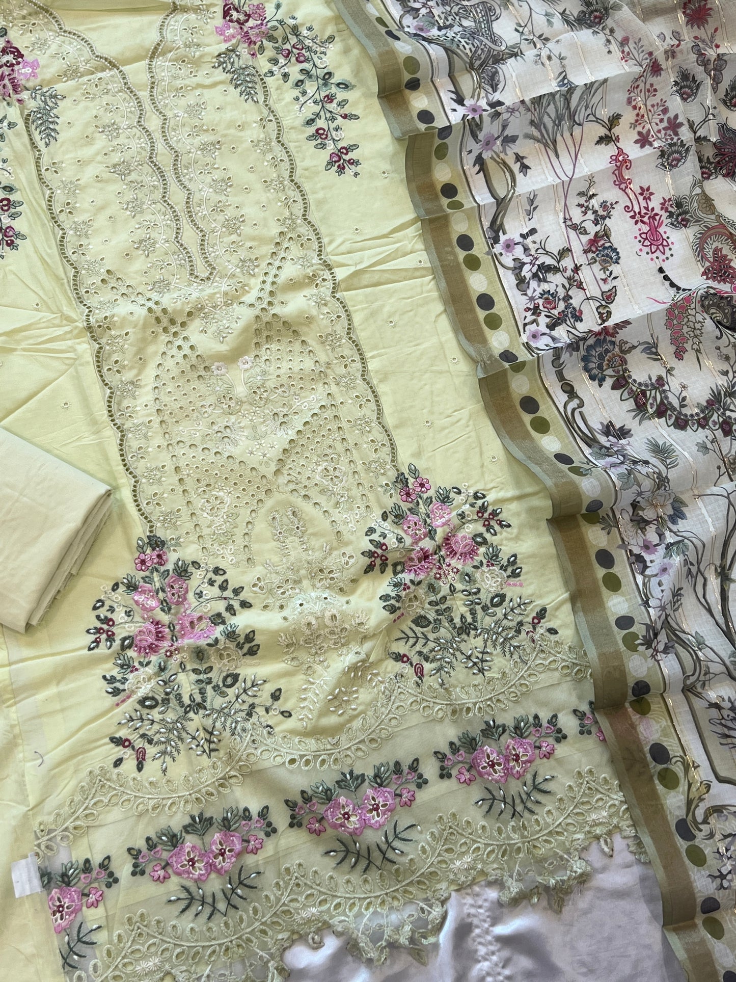 GREEN HANIA LAWN COTTON EMBROIDERY SUIT