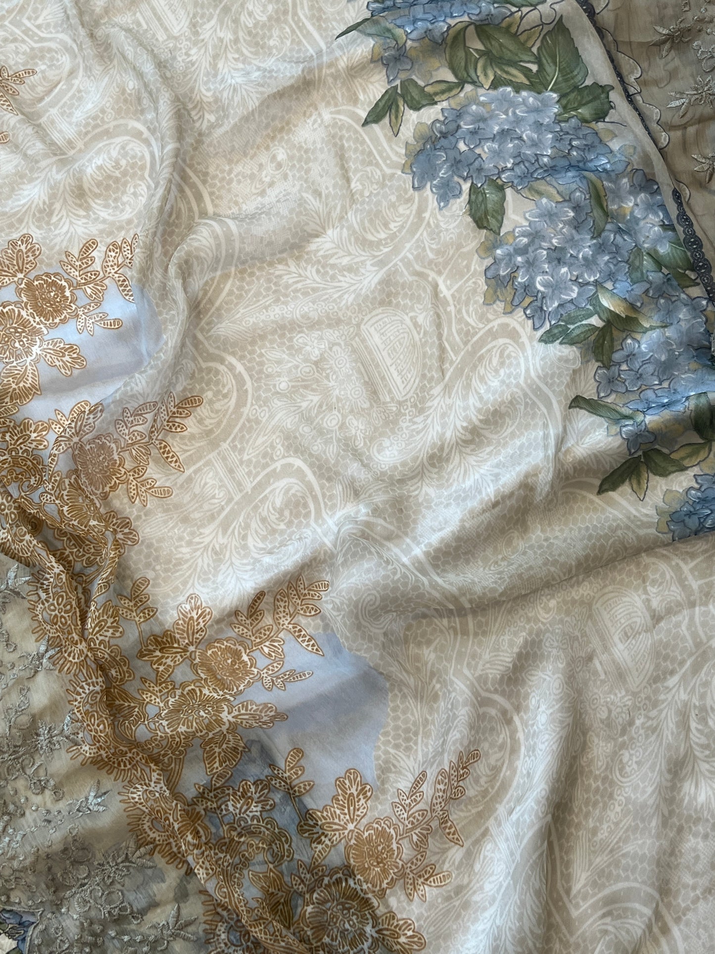 NEEDLE LAWN EMBROIDERY PATCH SUIT