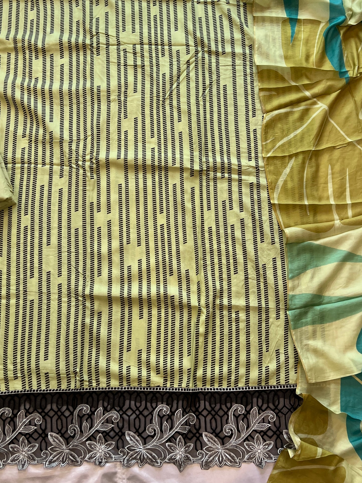 GREEN MAHAM SOFT COTTON EMBROIDER SUIT