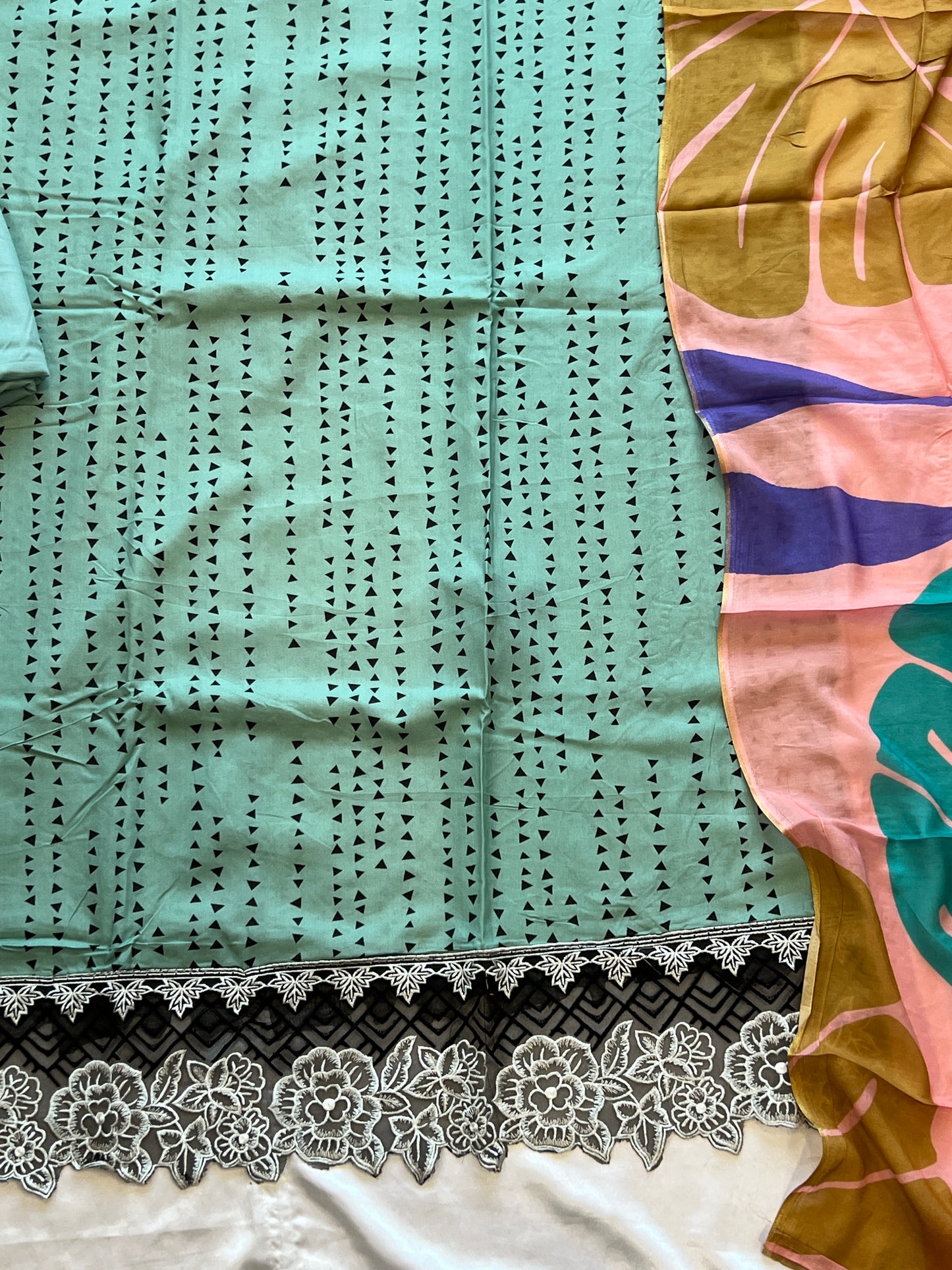 GREEN MAHAM SOFT COTTON EMBROIDER SUIT