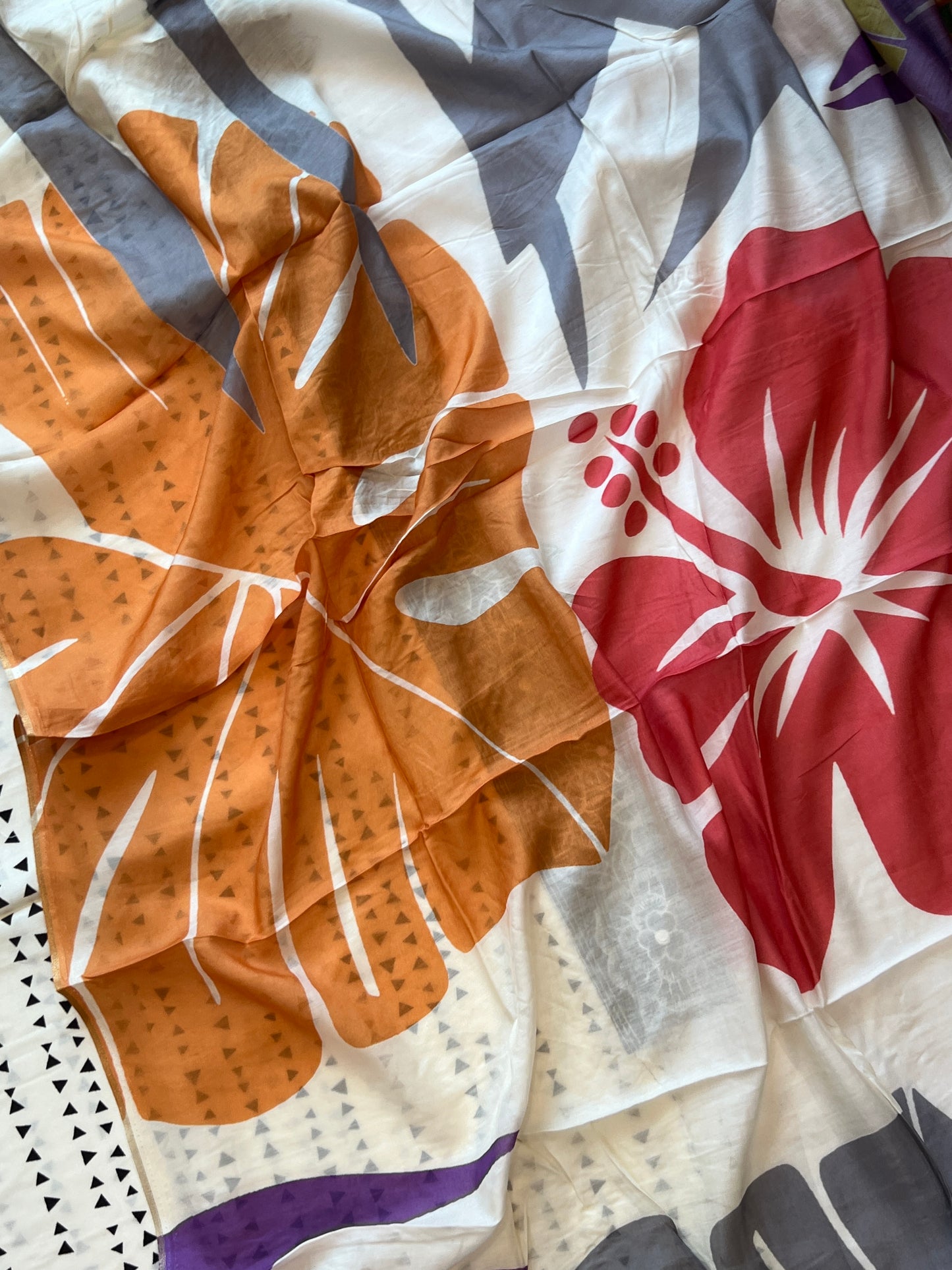 OFF WHITE MAHAM SOFT COTTON EMBROIDER SUIT