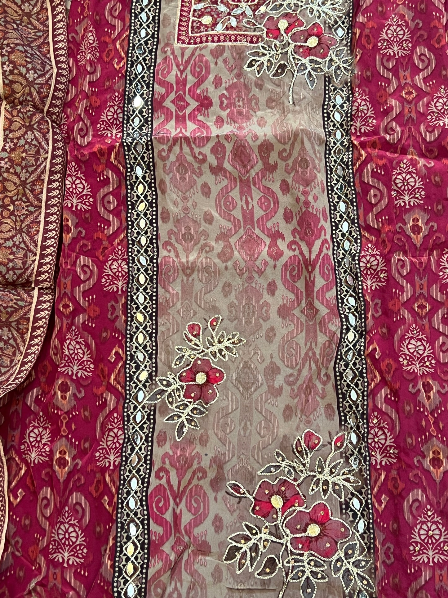 RAHI CREPE READYMADE SUIT Q