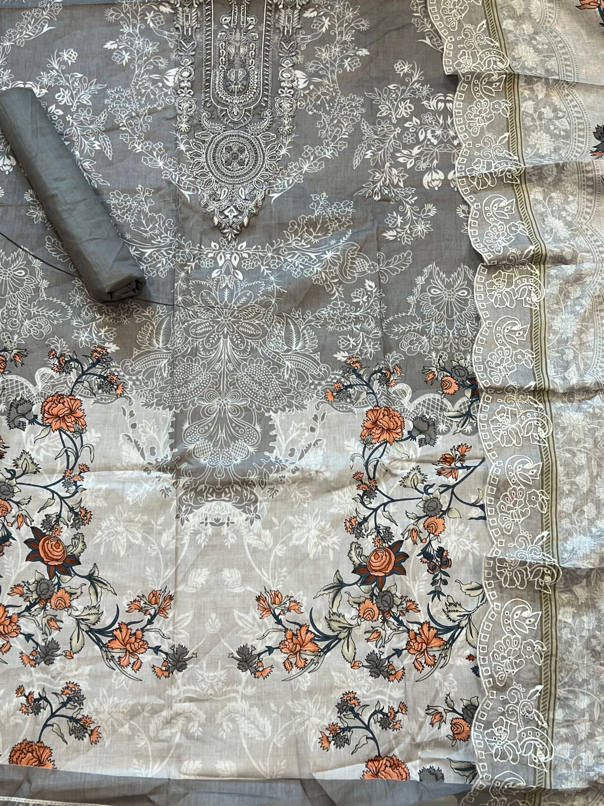 NEEDLE LAWN EMBROIDERY PATCH SUIT