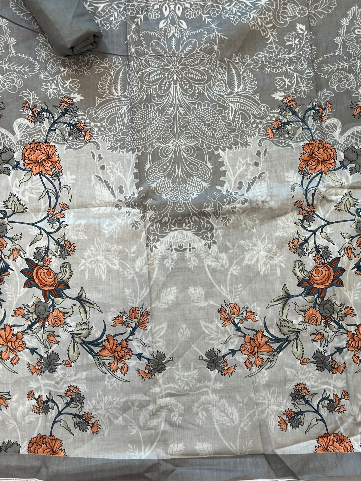 NEEDLE LAWN EMBROIDERY PATCH SUIT