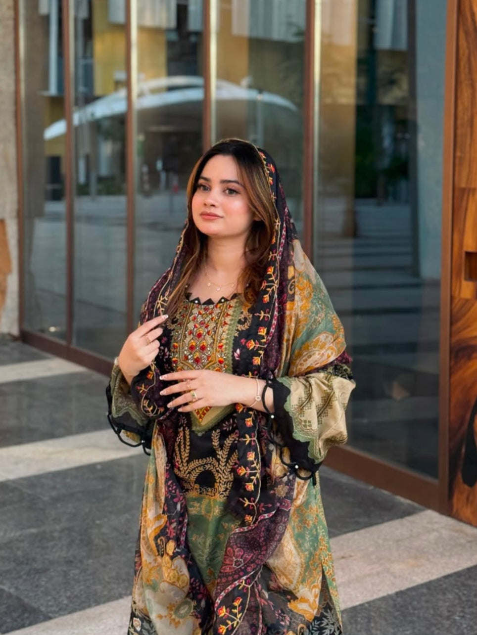HARSHA BIN SAEED LAWN EMBROIDERY SUIT