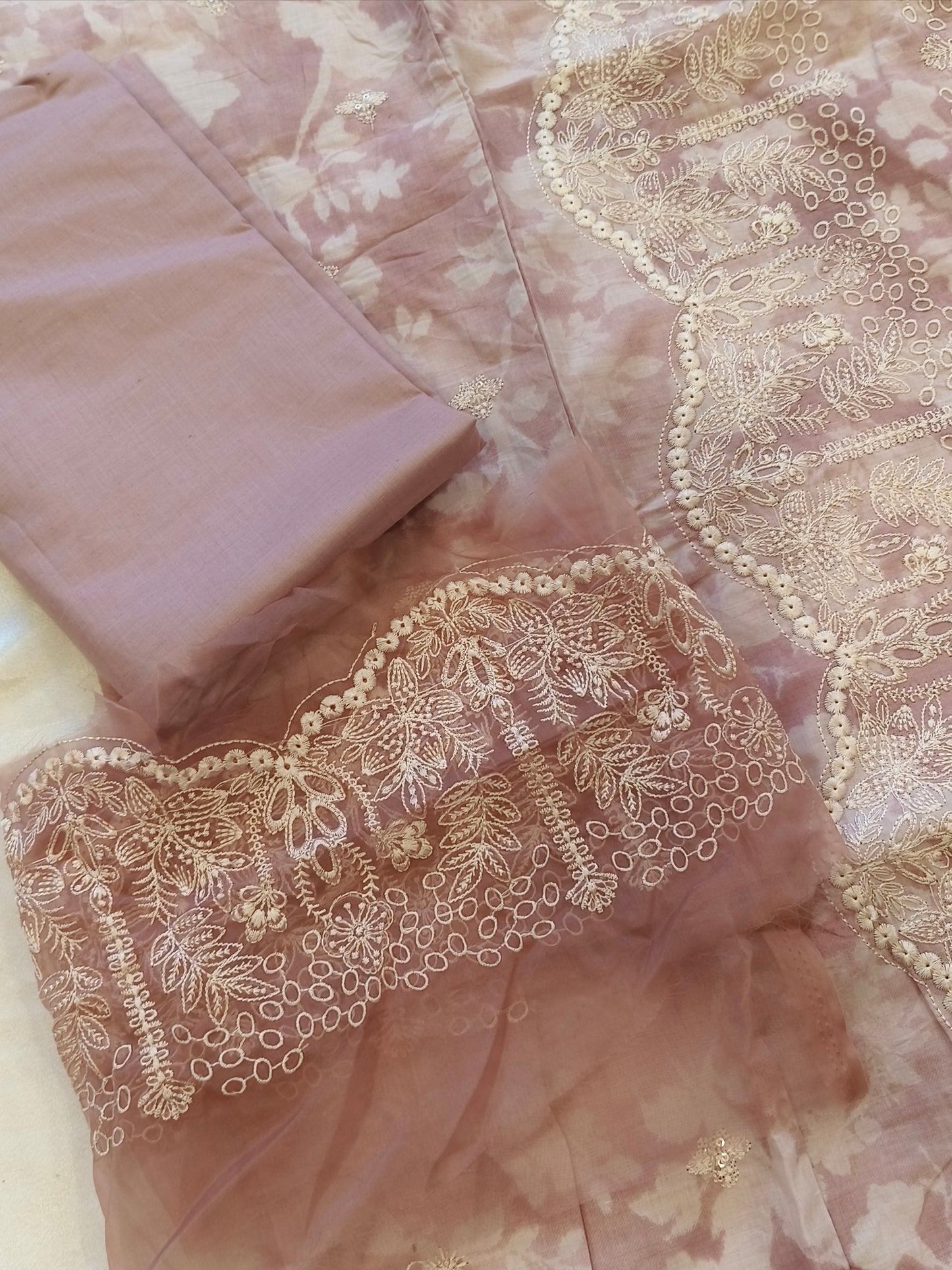 OMBRE CHIKANKARI PATCH SUIT 2