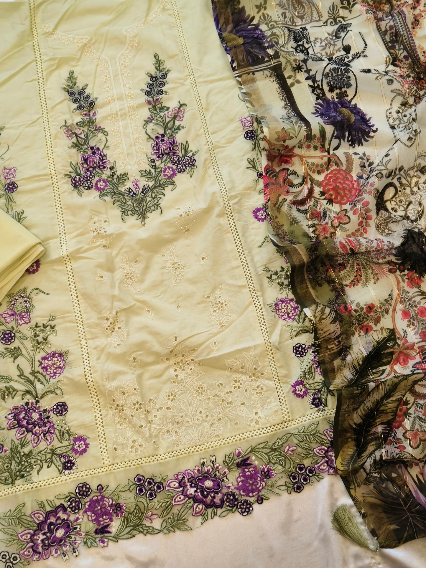 GREEN HANIA LAWN COTTON EMBROIDERY SUIT