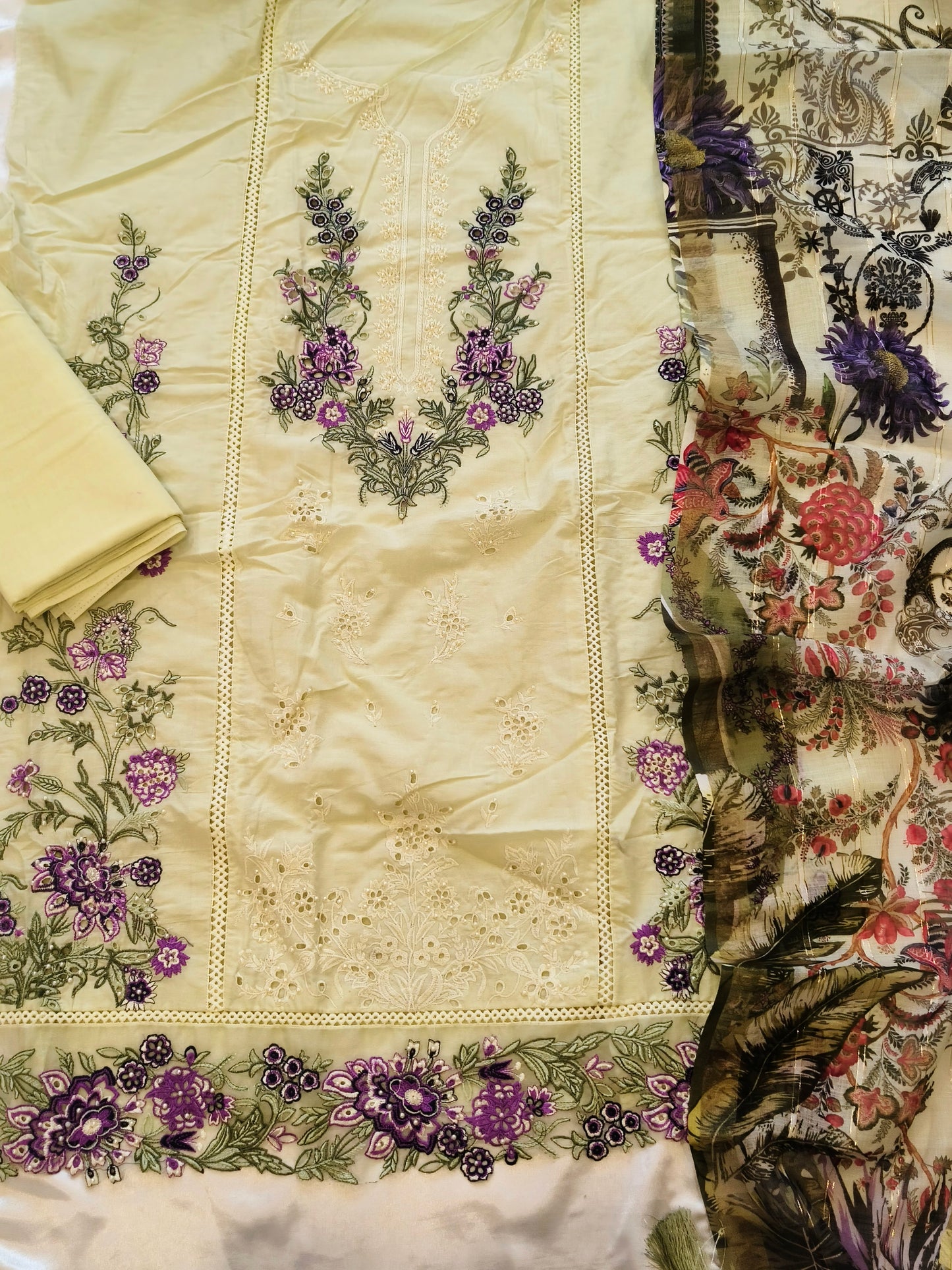 GREEN HANIA LAWN COTTON EMBROIDERY SUIT