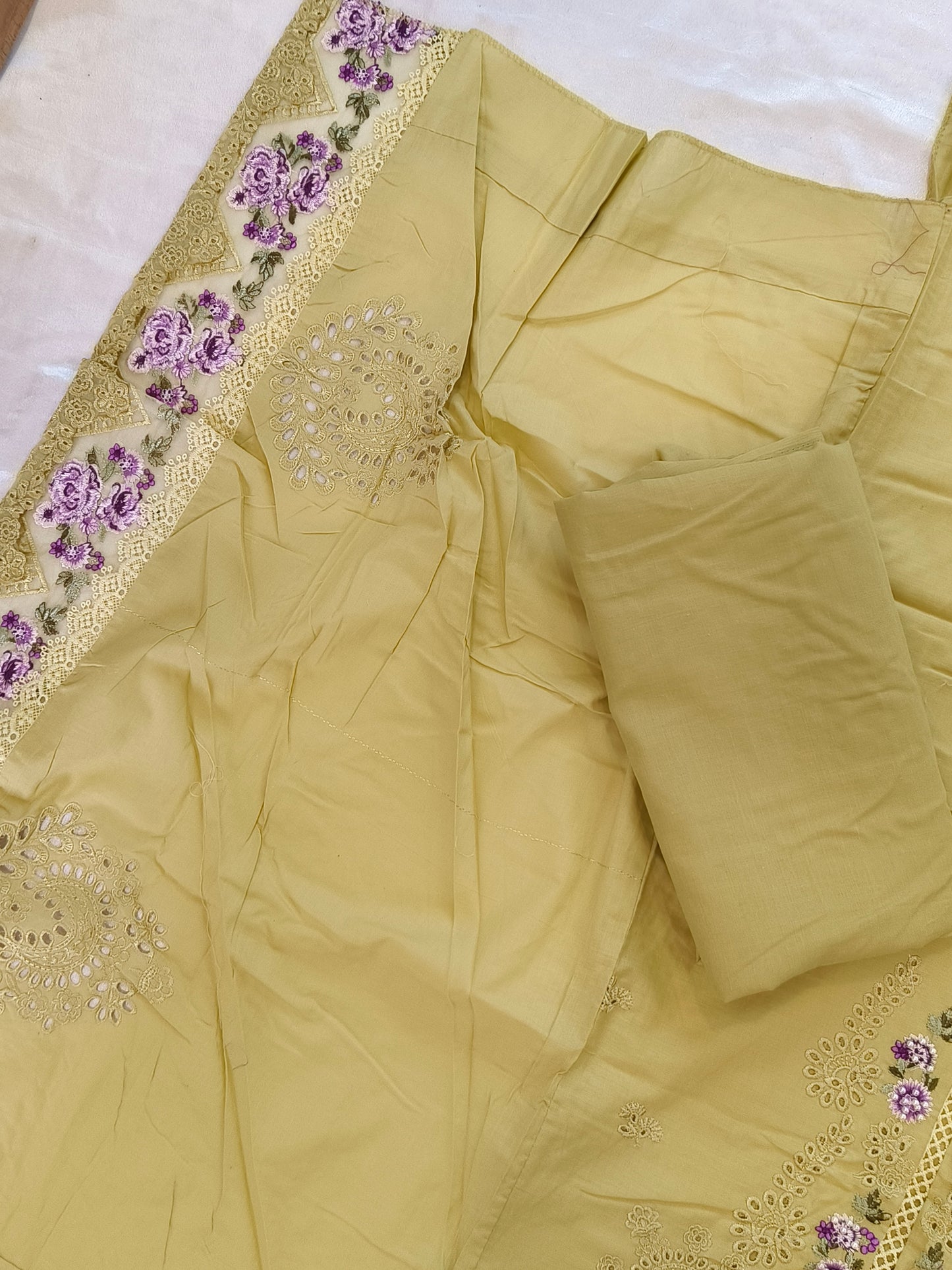 HANIA LAWN COTTON EMBROIDERY SUIT
