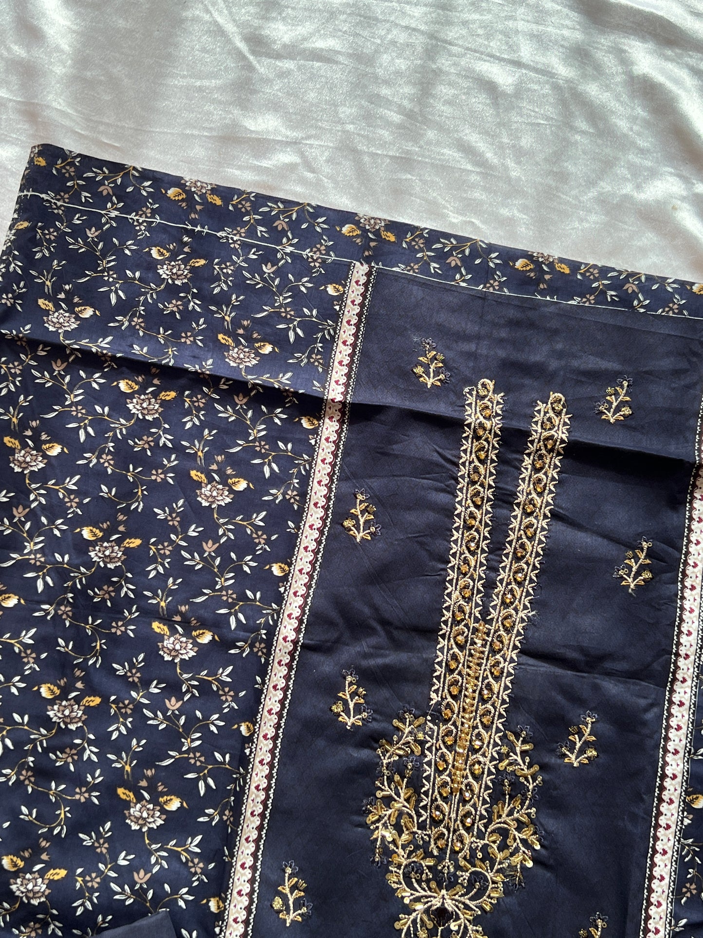 HARSHA NOORE COTTON EMBROIDERY SUIT 3547J