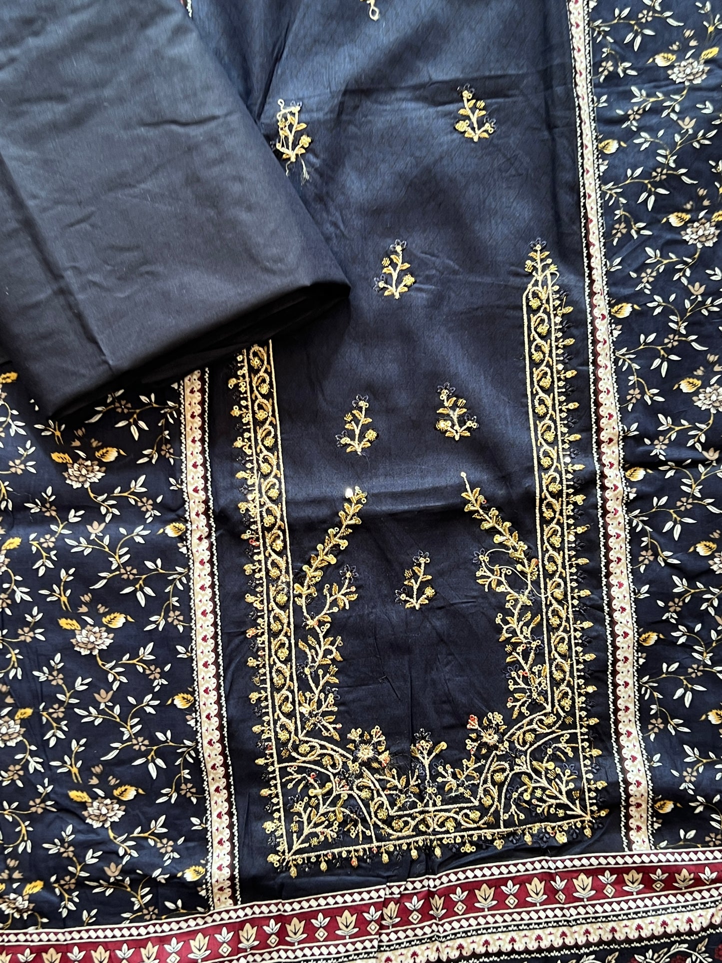 HARSHA NOORE COTTON EMBROIDERY SUIT 3547J
