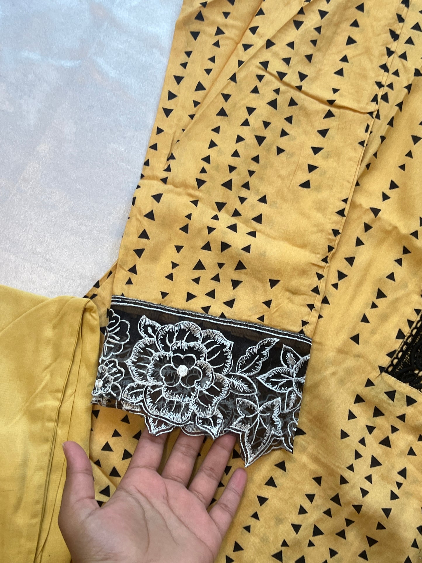 MAHAM LAWN READYMADE SUIT 6 Q