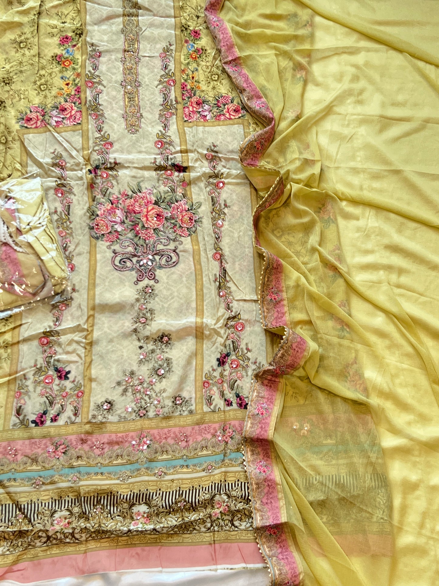 NAZAKAT CREPE EMBROIDERY SUIT 3