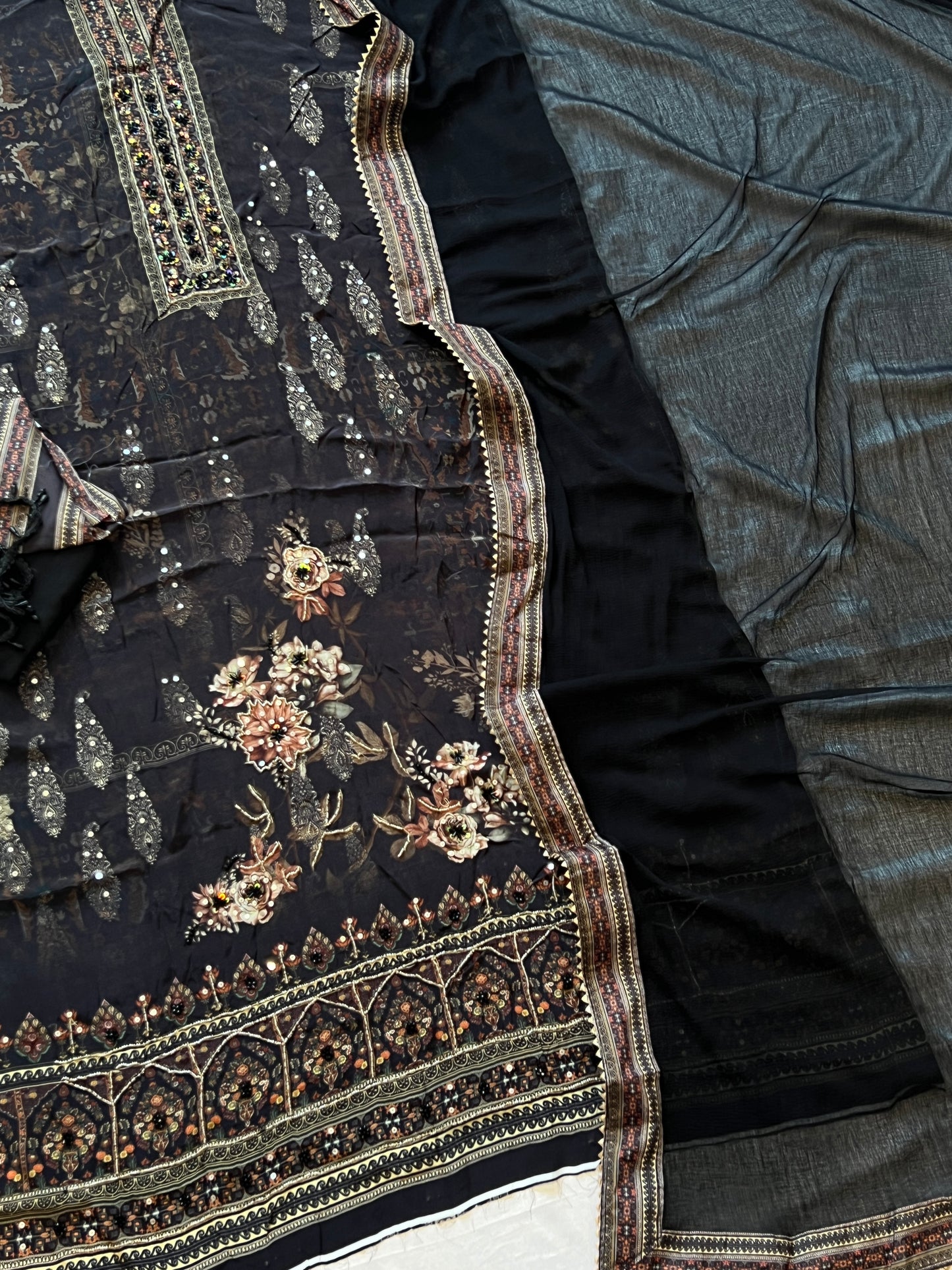 NAZAKAT CREPE EMBROIDERY SUIT 2 Q