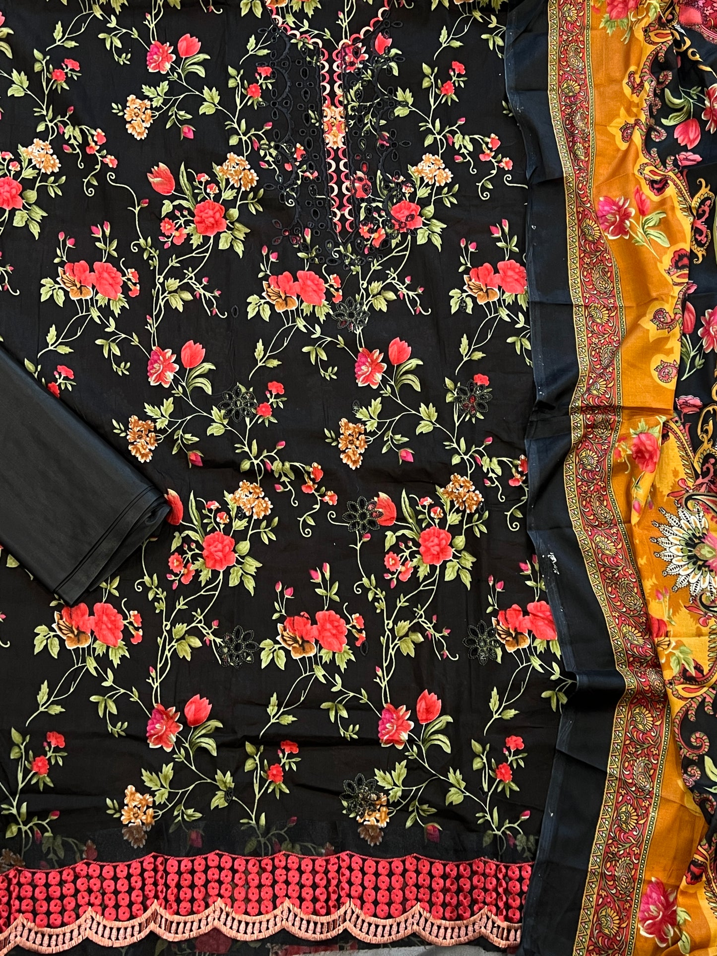 FLORA COTTON EMBROIDERY SUIT 3