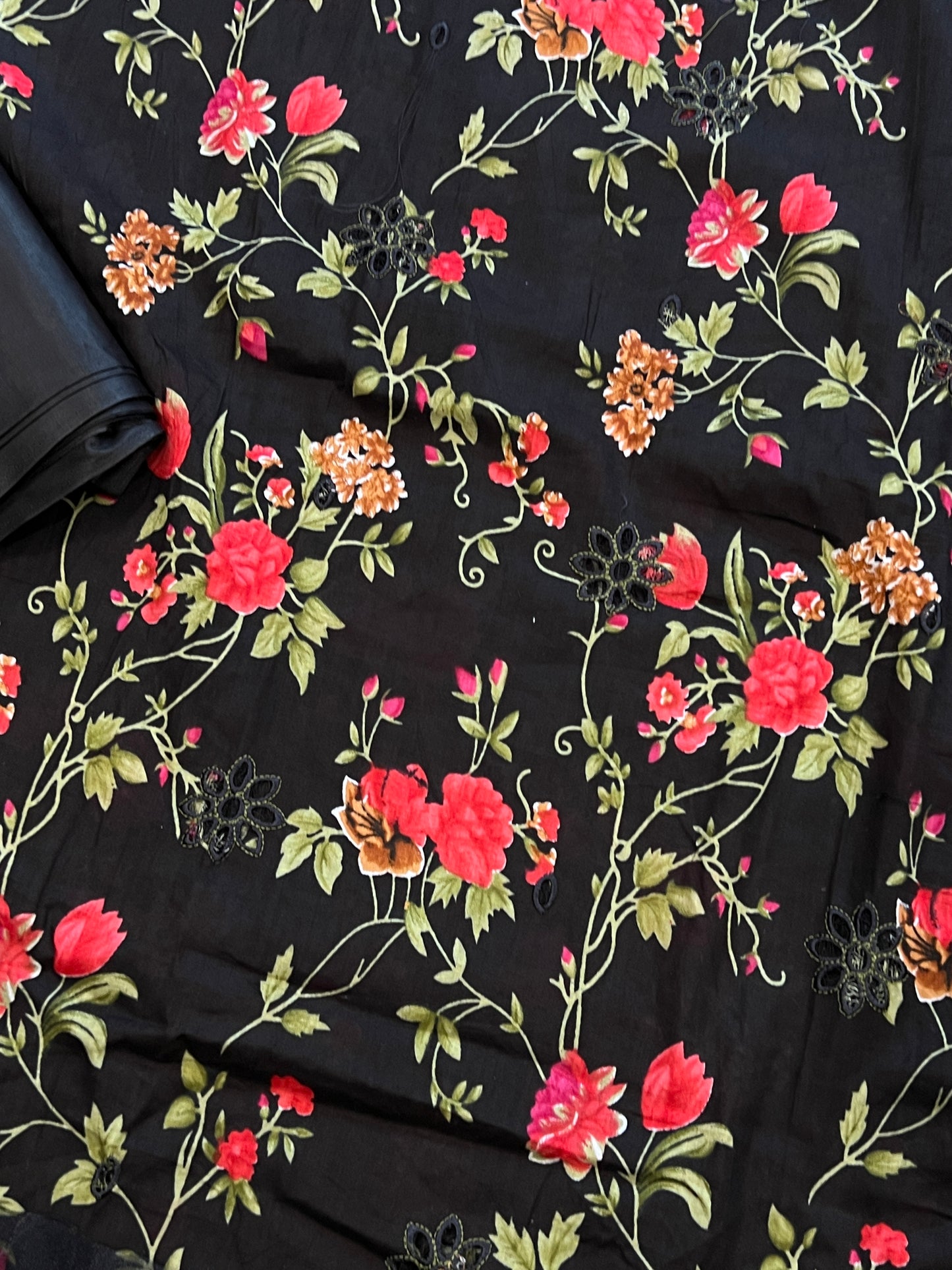 FLORA COTTON EMBROIDERY SUIT 3