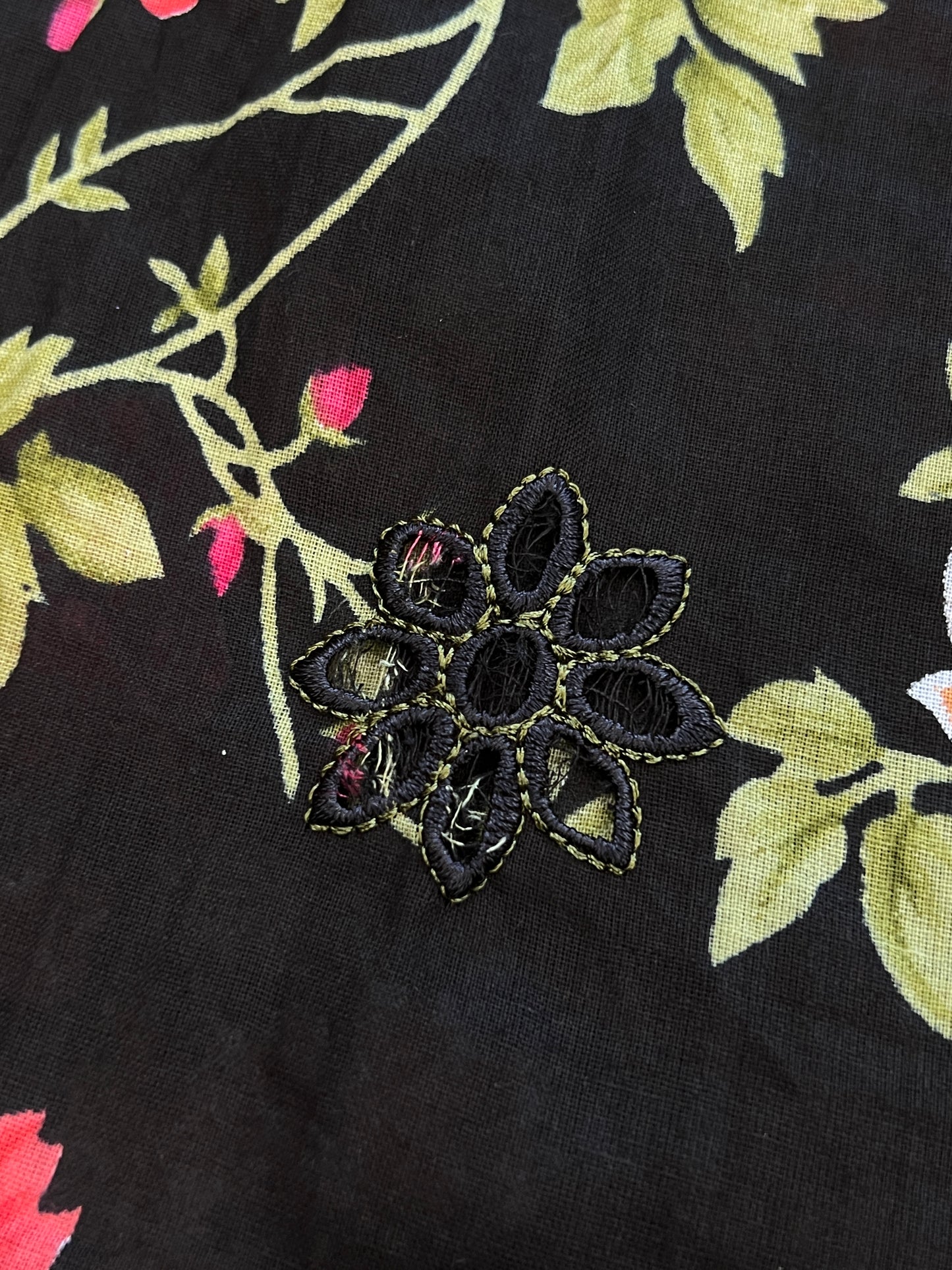 FLORA COTTON EMBROIDERY SUIT 3