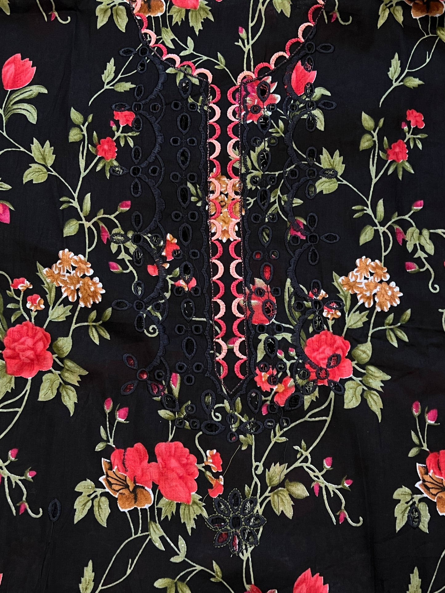 FLORA COTTON EMBROIDERY SUIT 3