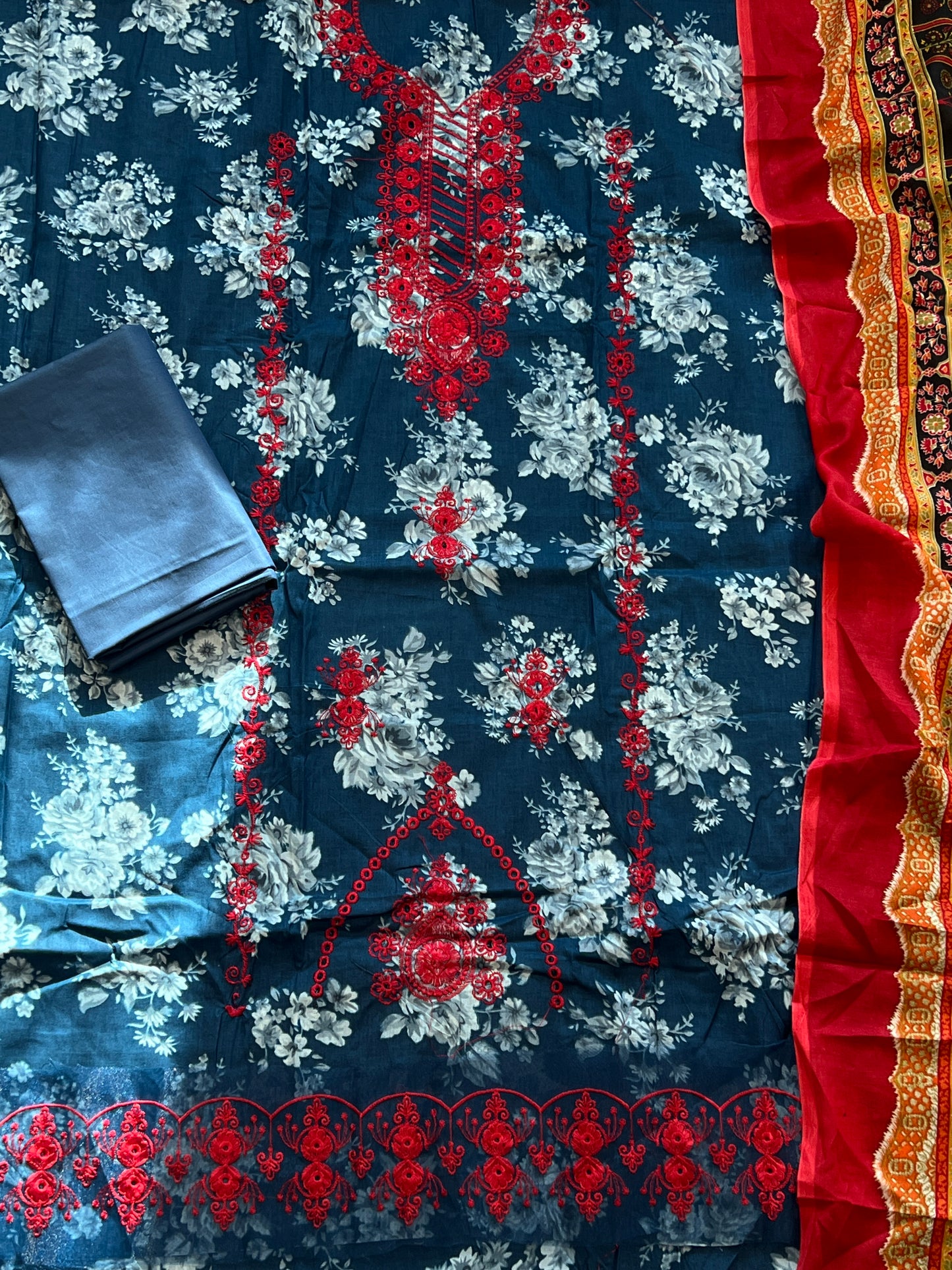 FLORA COTTON EMBROIDERY SUIT 1