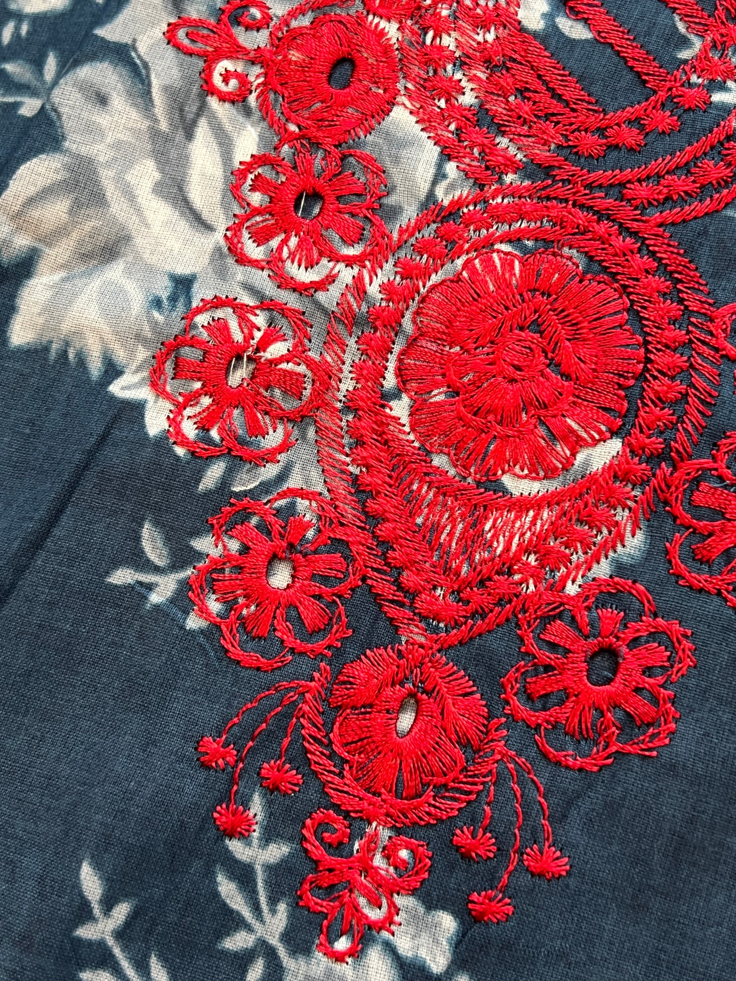 FLORA COTTON EMBROIDERY SUIT 1