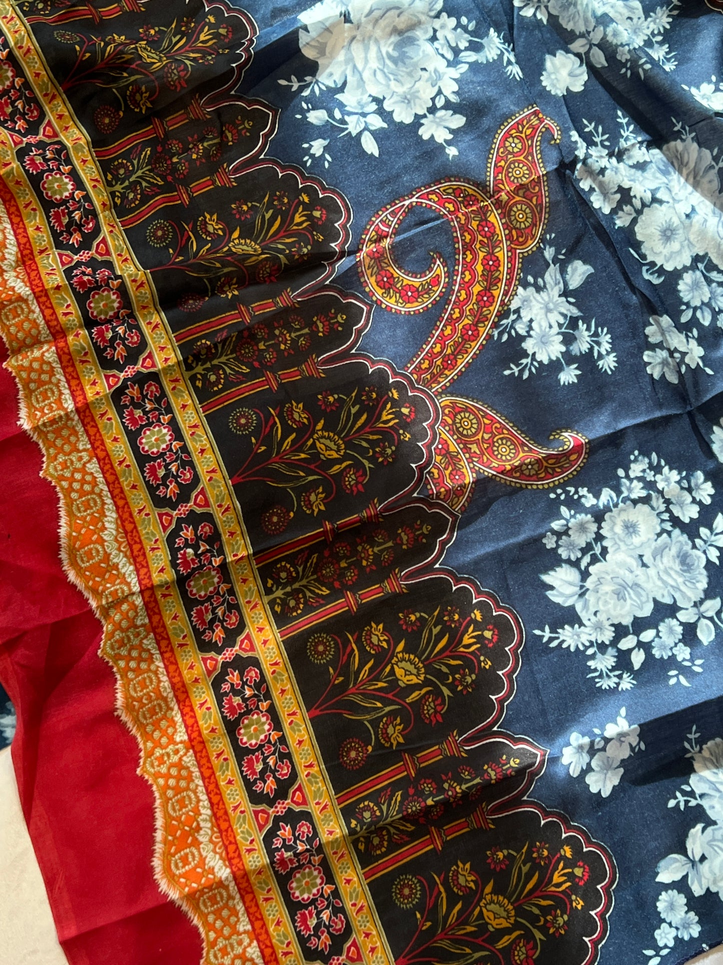 FLORA COTTON EMBROIDERY SUIT 1