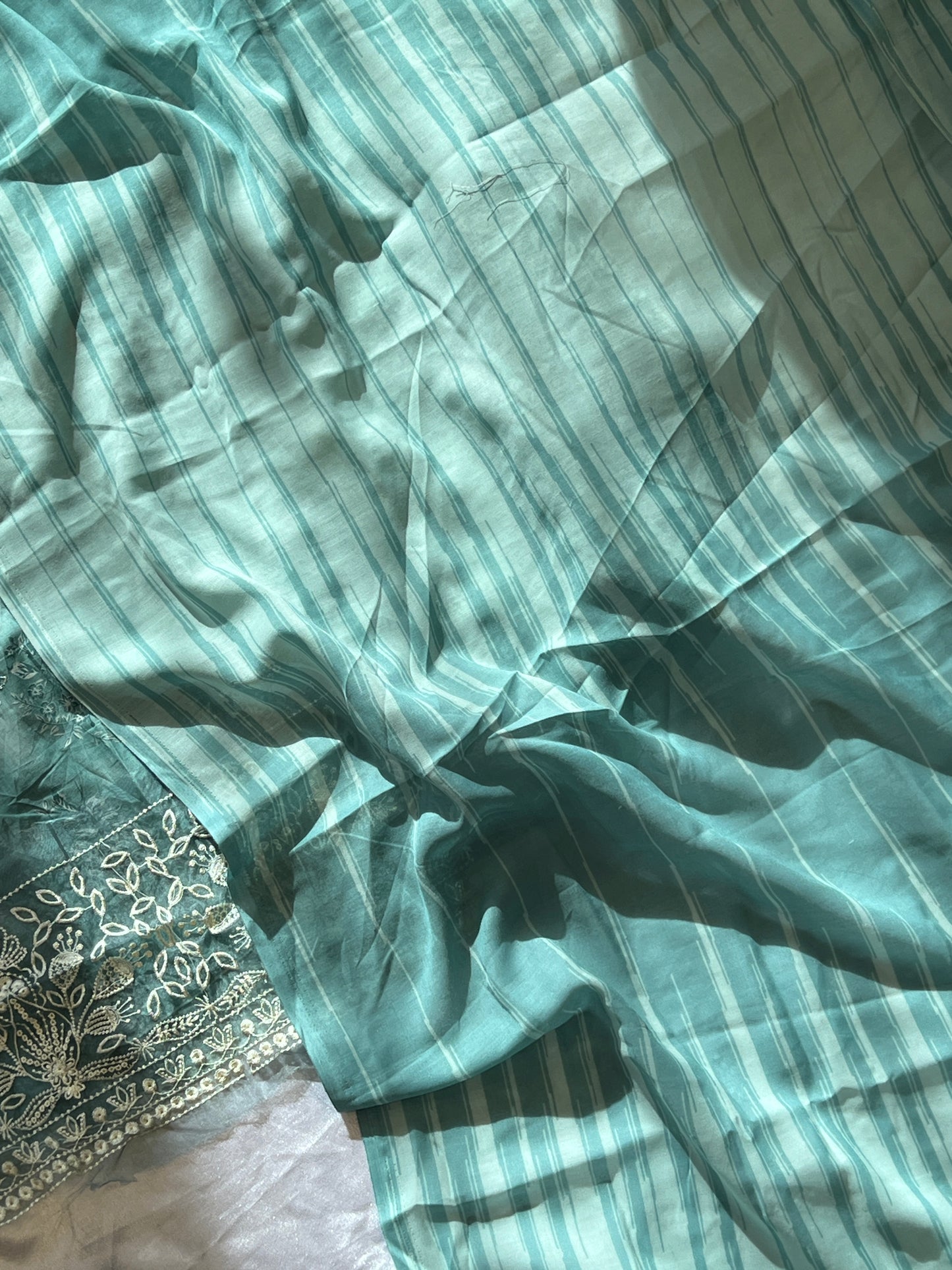 OMBRE CHIKANKARI PATCH SUIT 5