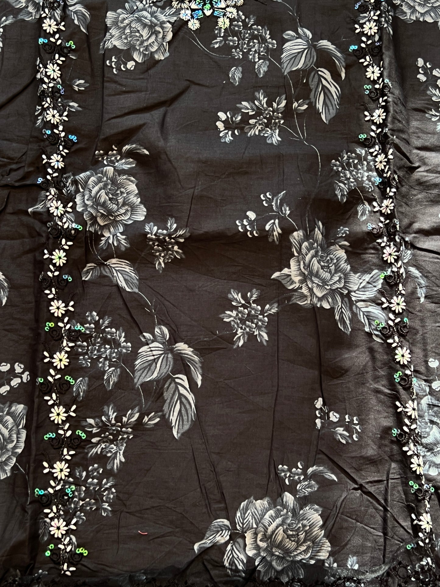 OMBRE CHIKANKARI PATCH SUIT 4