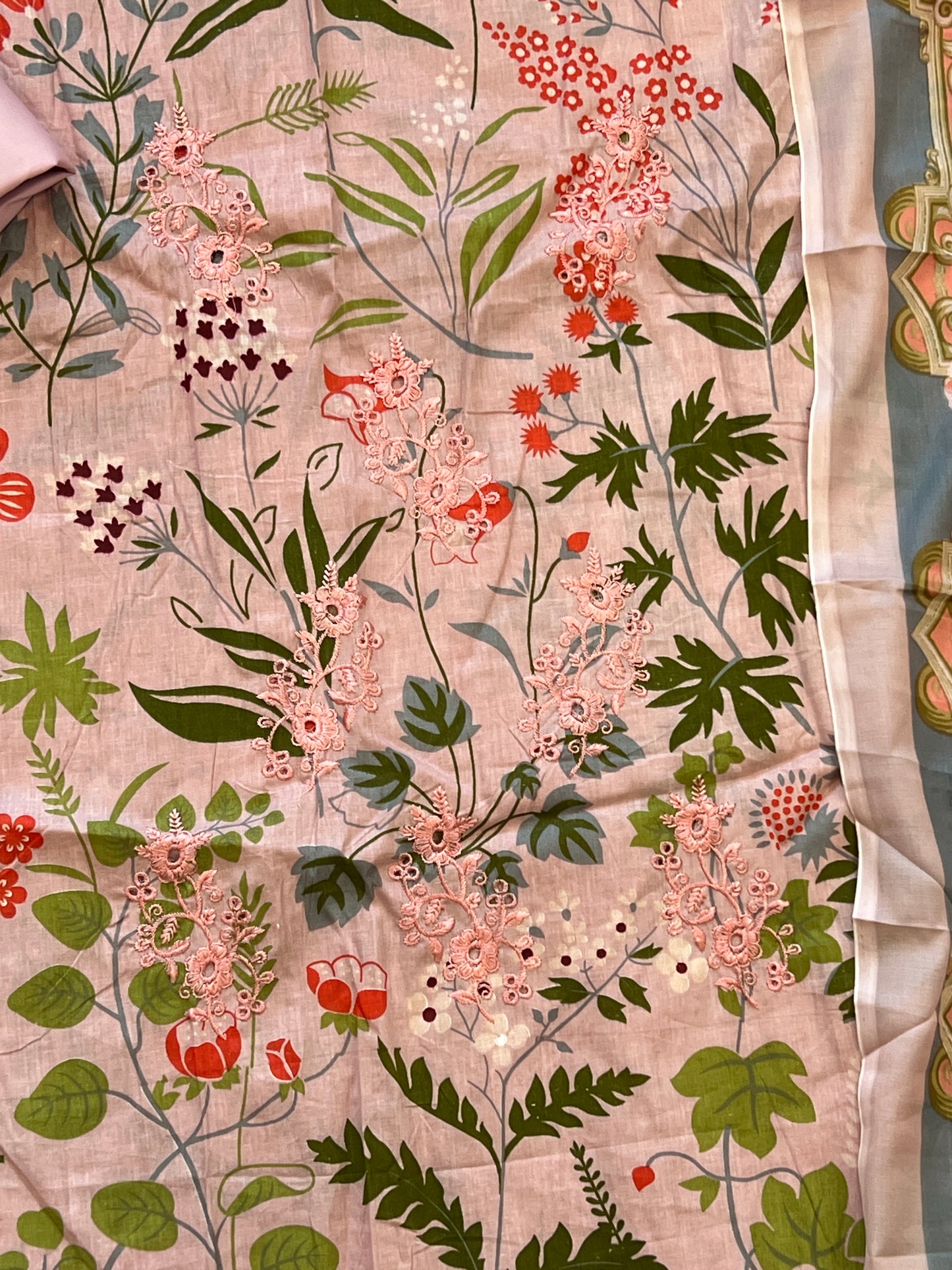 FLORA COTTON EMBROIDERY SUIT 4
