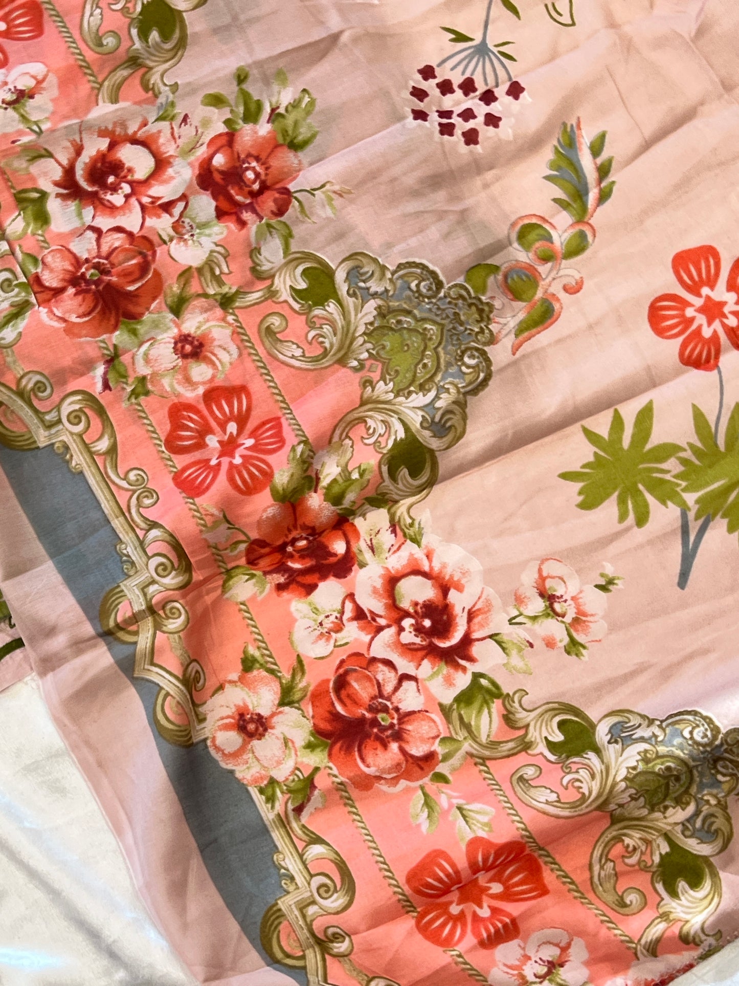 FLORA COTTON EMBROIDERY SUIT 4