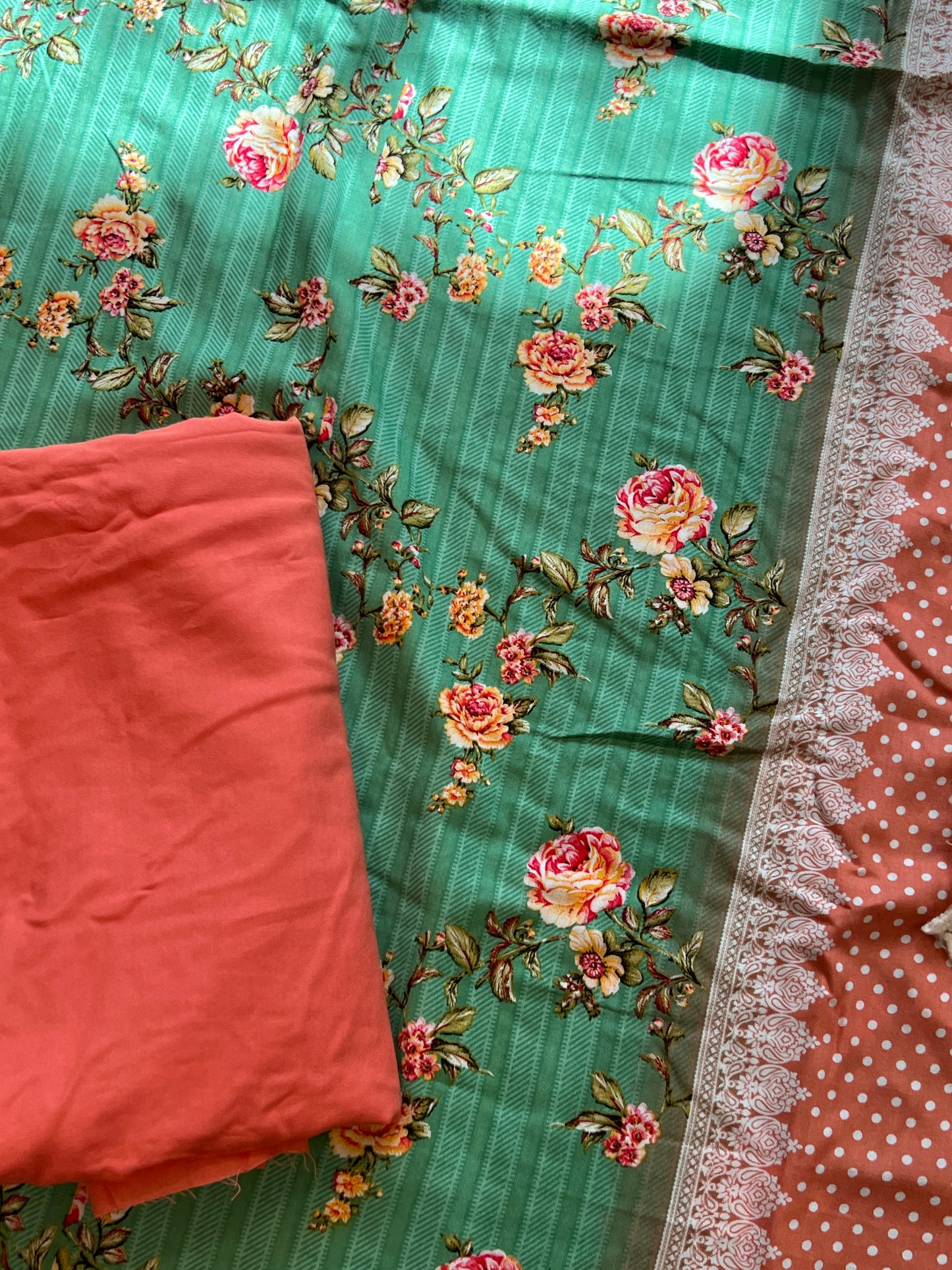 MUGHAL LAWN COTTON EMBROIDERY SUIT 4