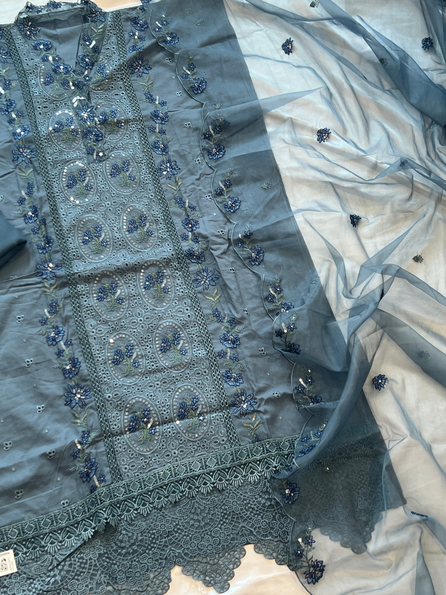 NAQSH PURE COTTON EMBROIDERY SUIT 2004