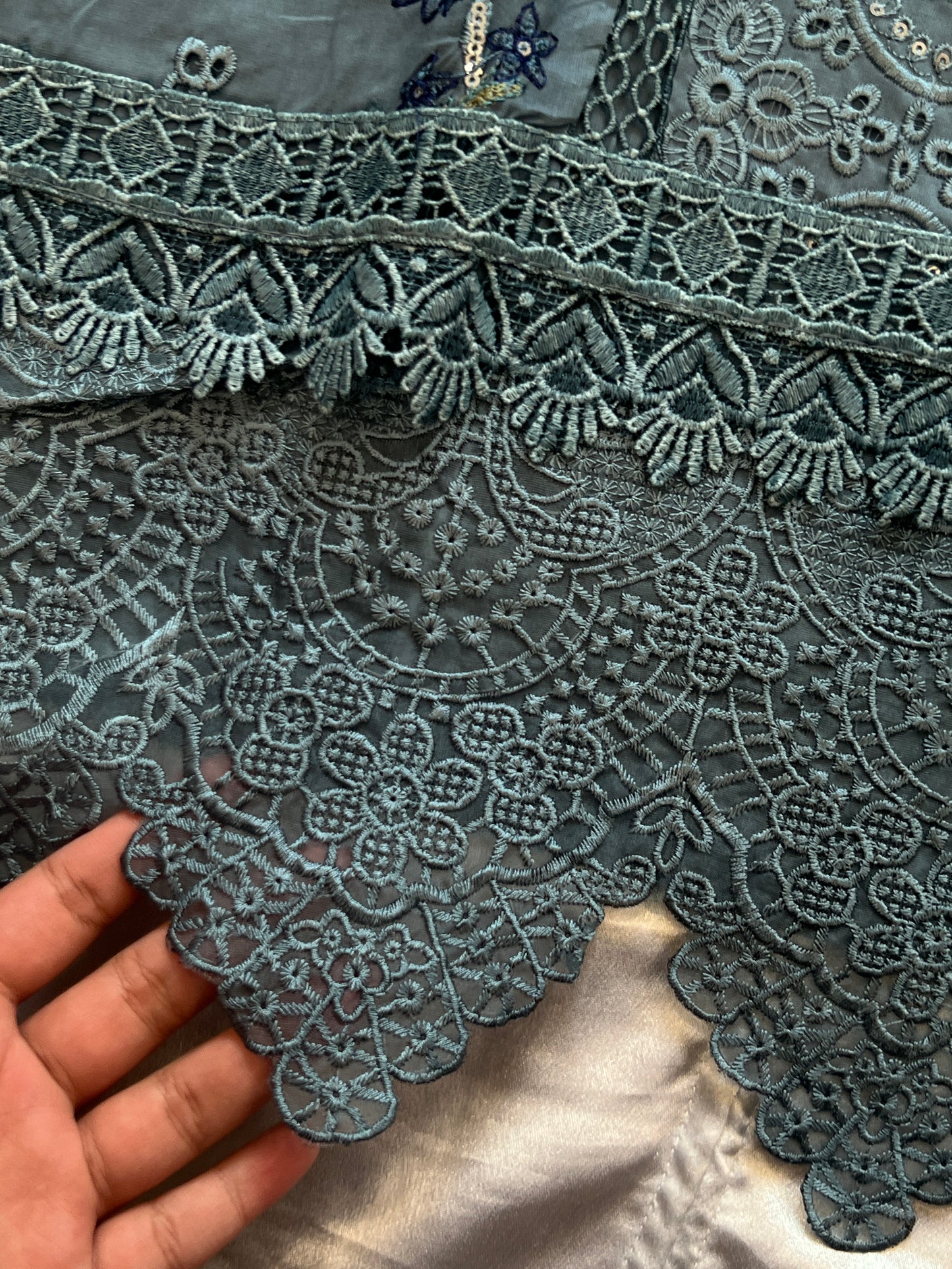 NAQSH PURE COTTON EMBROIDERY SUIT 2004