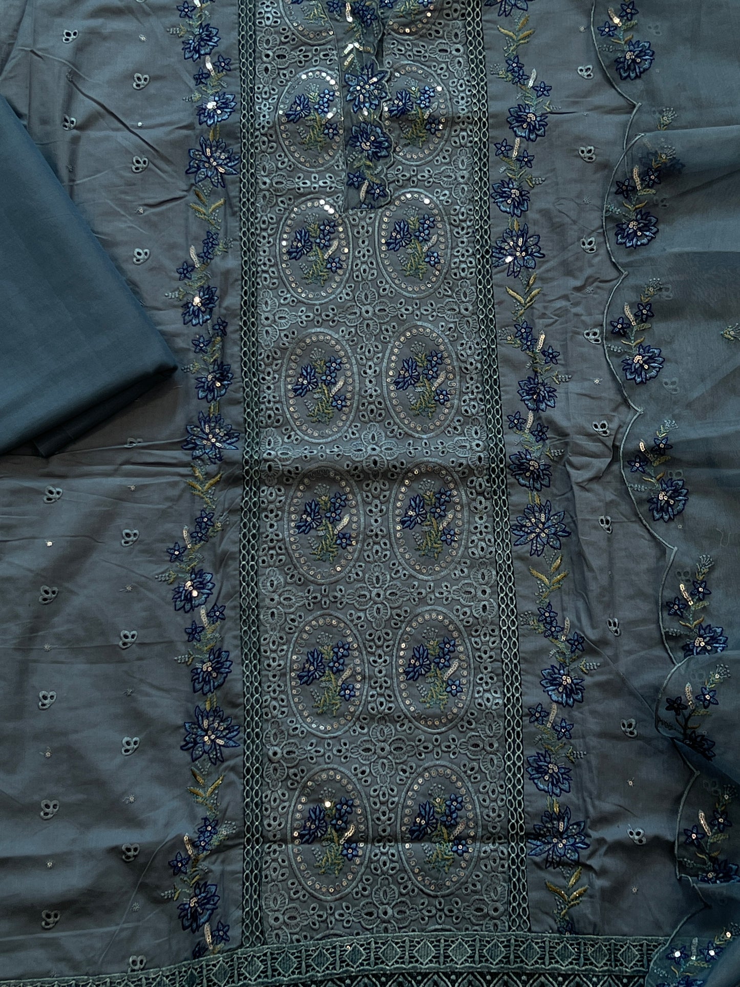 NAQSH PURE COTTON EMBROIDERY SUIT 2004