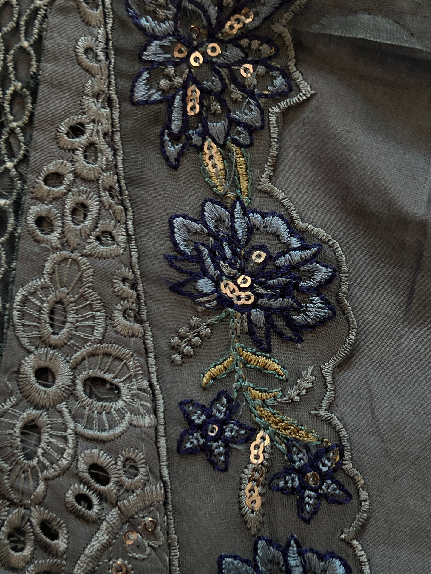 HANIA PURE COTTON EMBROIDERY SUIT 2004F Q