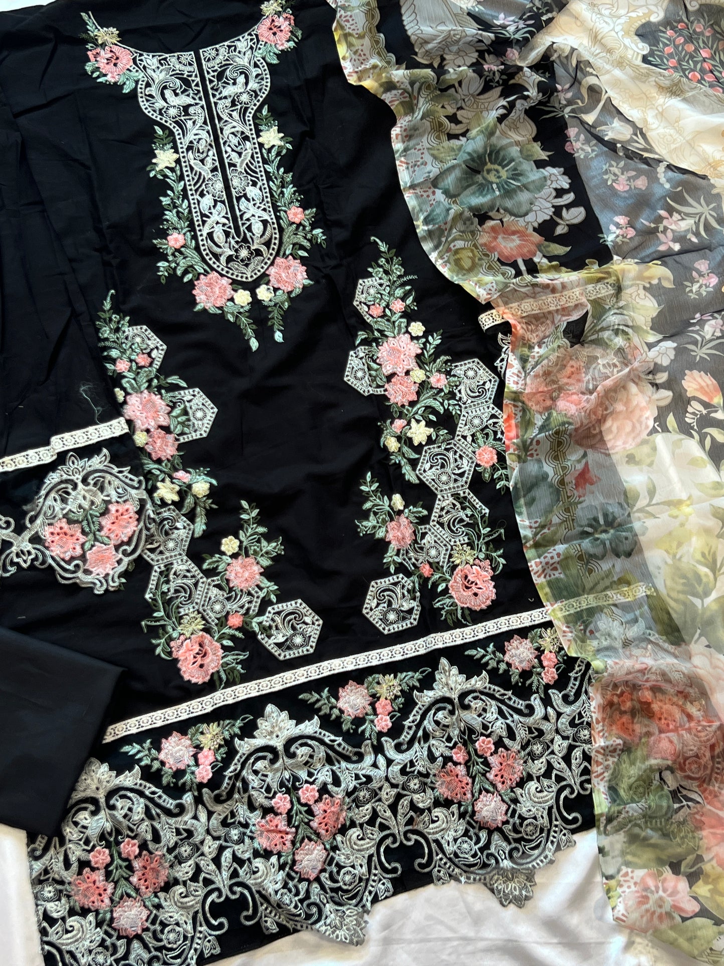 BLACK HANIA LAWN COTTON EMBROIDERY SUIT