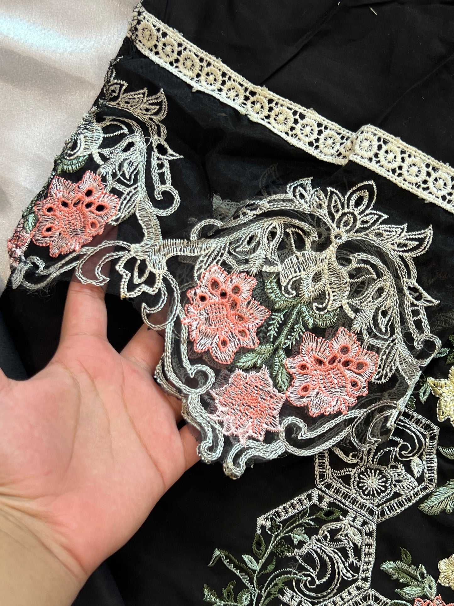 BLACK HANIA LAWN COTTON EMBROIDERY SUIT