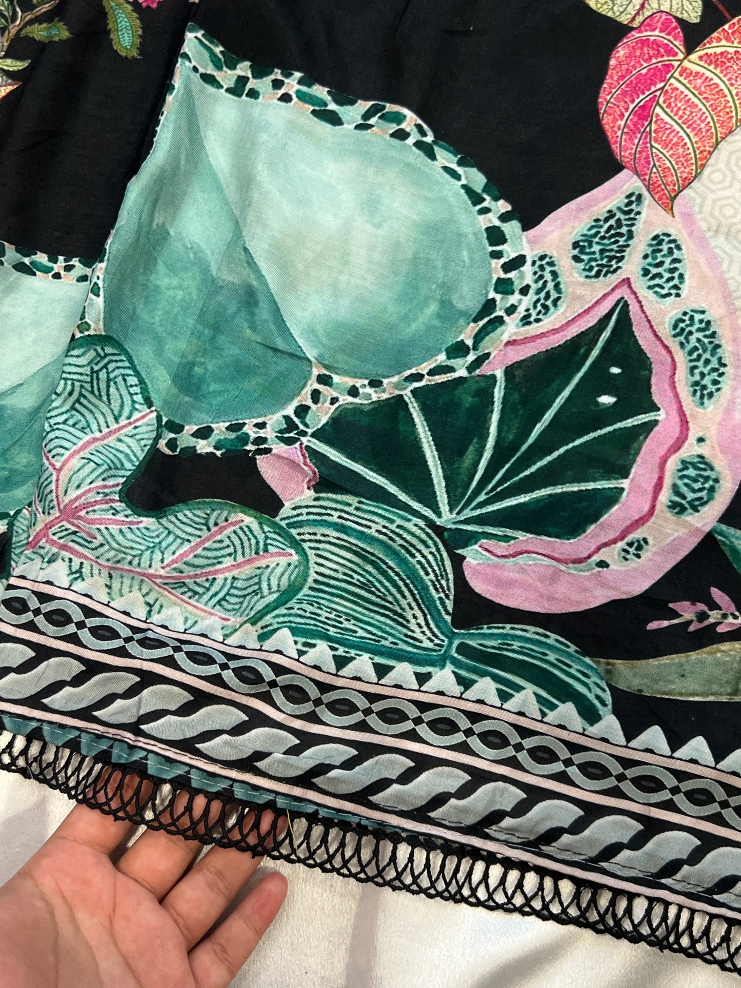 MUSLIN HAND WORK EMBROIDERY SUIT 250 Q