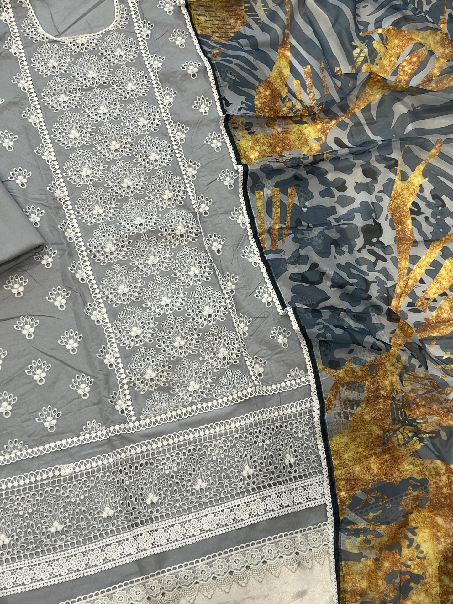 NAQSH PURE COTTON EMBROIDERY SUIT 1862